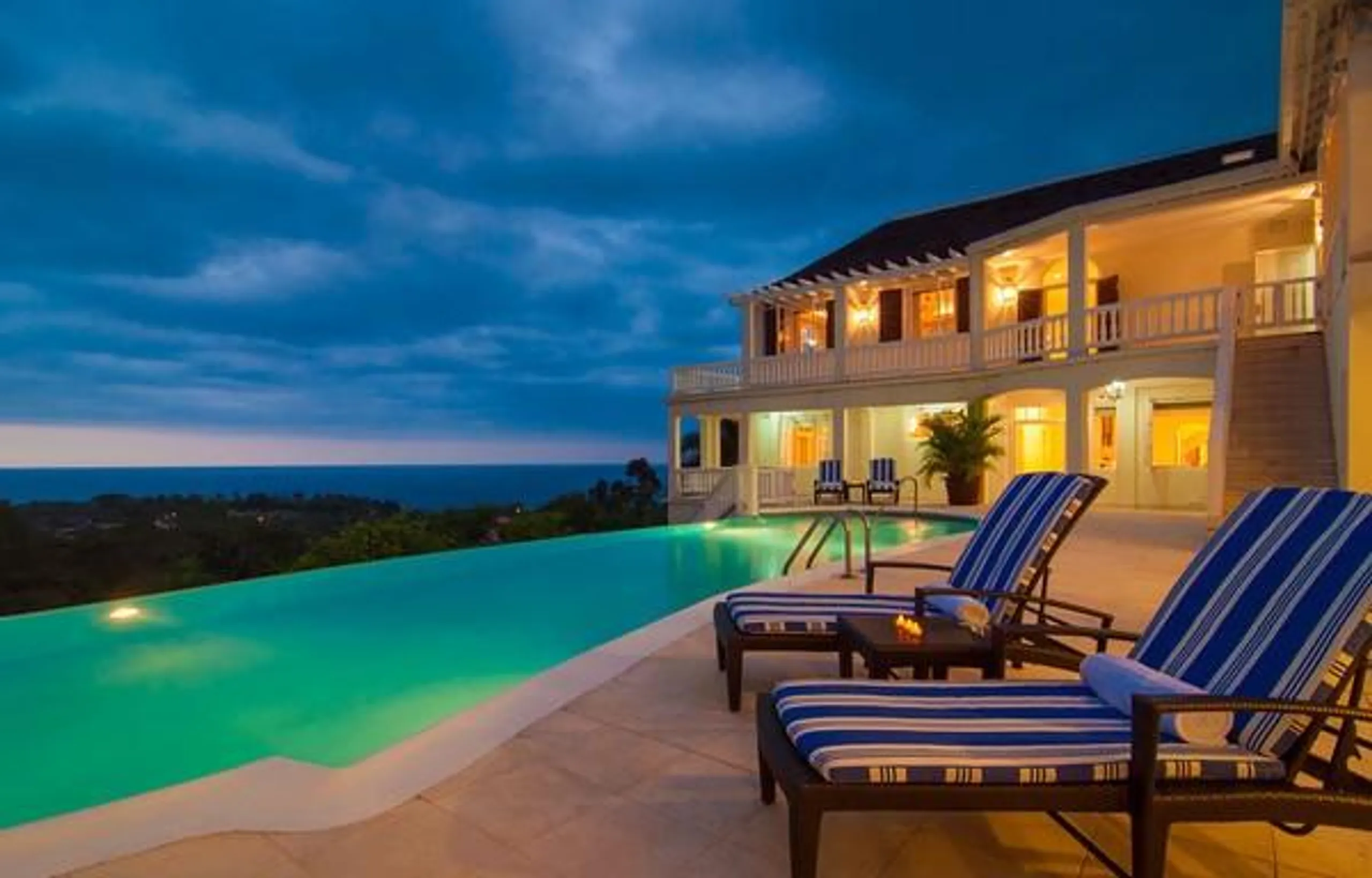 Breathtaking Montego Bay Estate with Private Pool, Basketball Court, and Outdoor Play Area — photograph 7