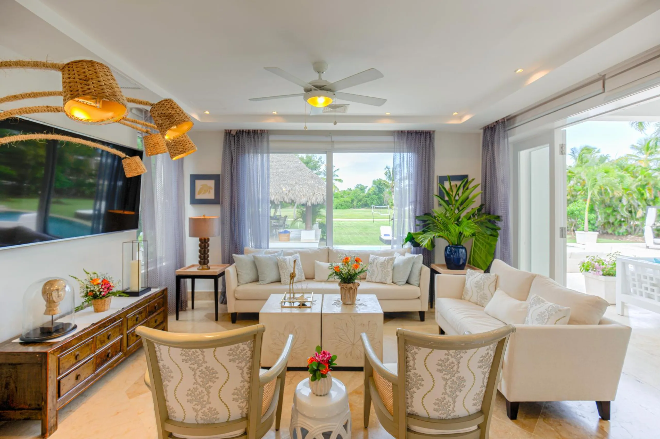 Exquisite Eight Bedroom Villa with Private Pool Overlooking Caribbean Golf Course — photograph 6