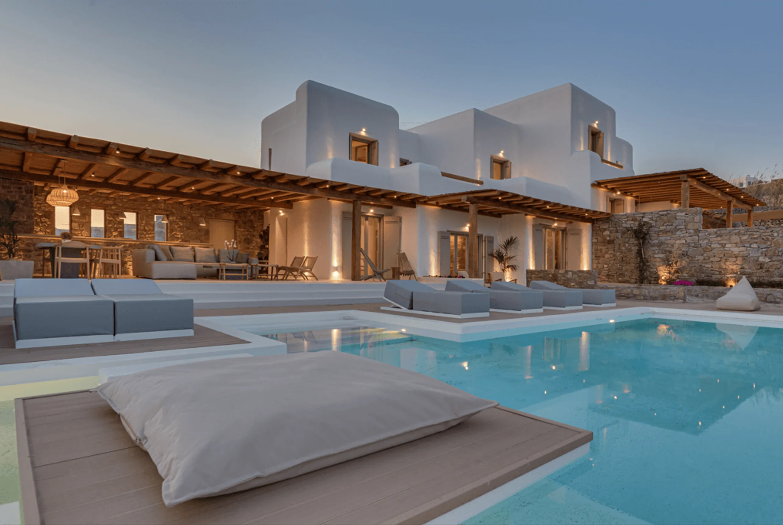 Villa Retreat Amidst Nature's Beauty — photograph 3