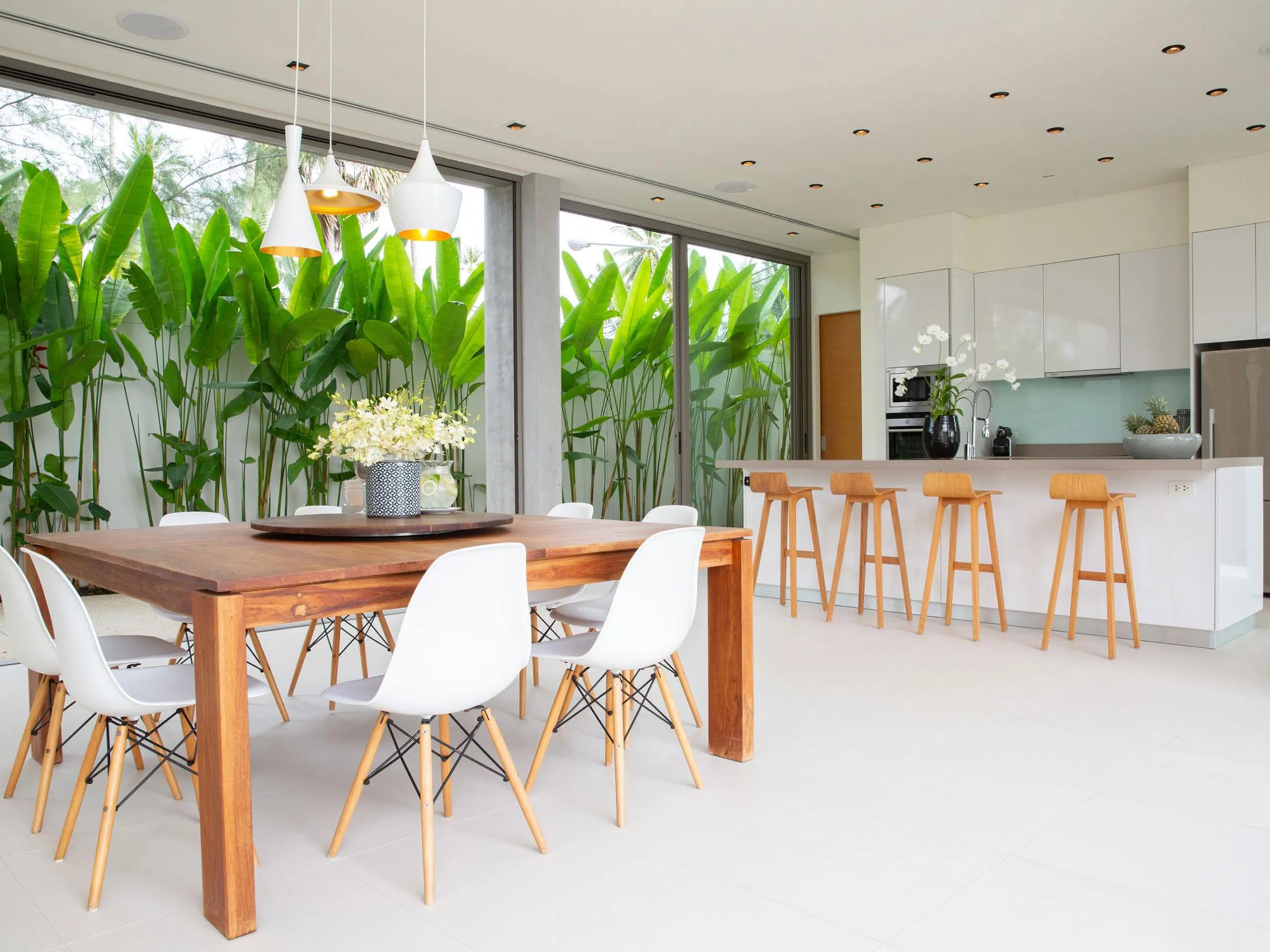 Sensational Tropical Villa with Luxury Pool — photograph 5