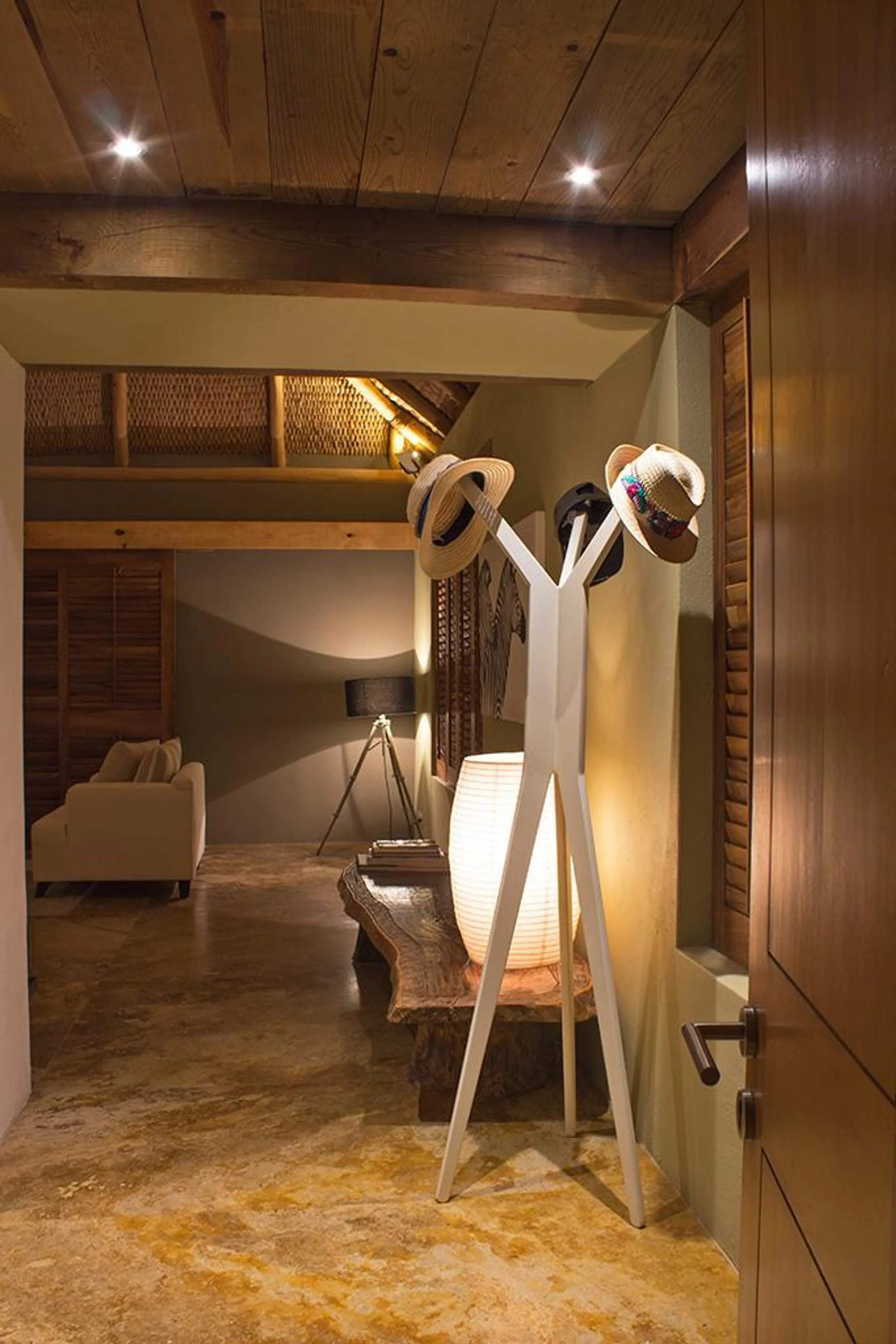 Luxury Ultra Eco Villa with Private Pool and Lush Grounds — photograph 8