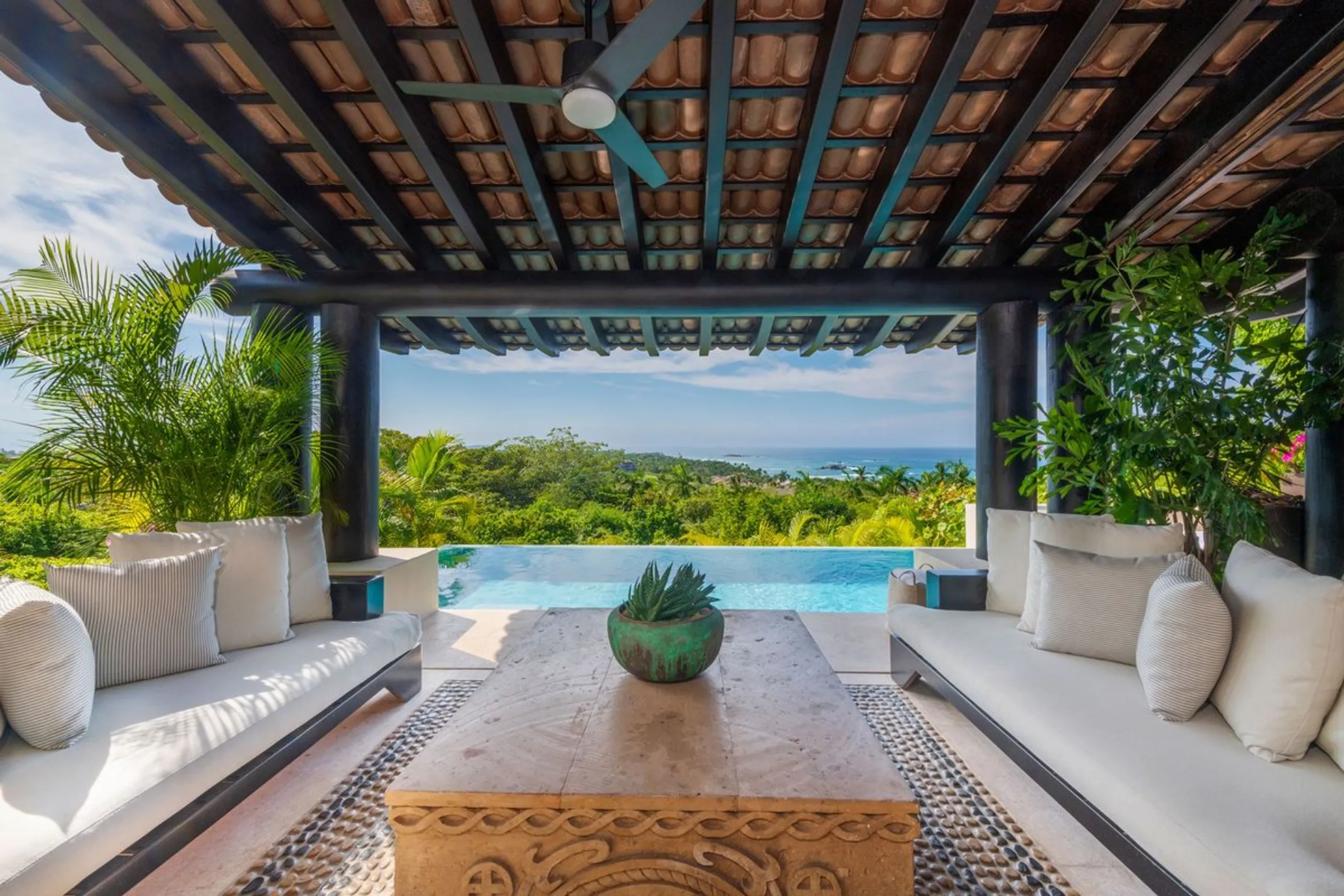 Four Seasons Punta Mita 4-Bedroom Oceanview Villa with Infinity Pool — photograph 5