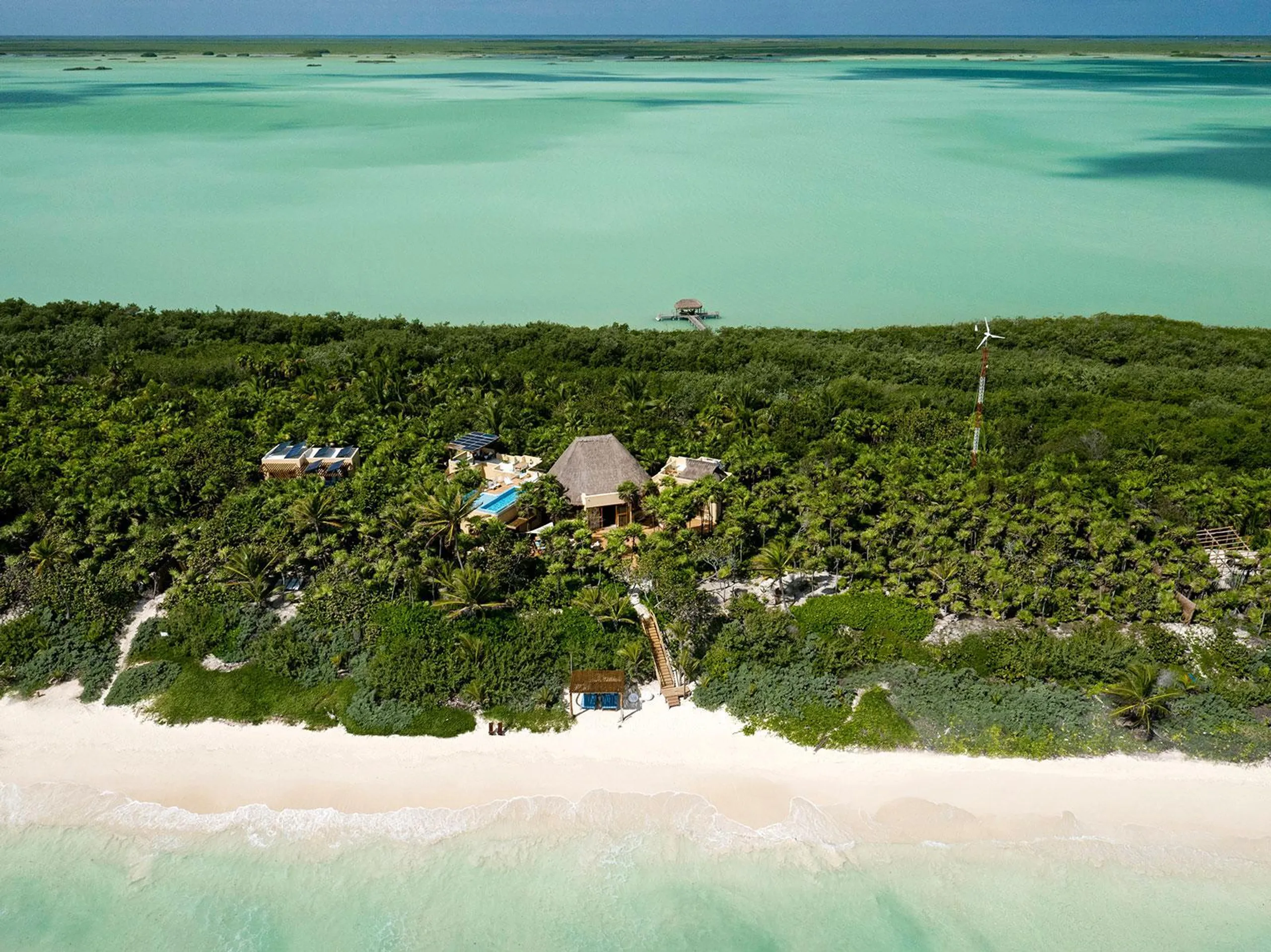 Contemporary Mayan Luxury with Private Pool and 100 Meters of Private Beachfront — photograph 7