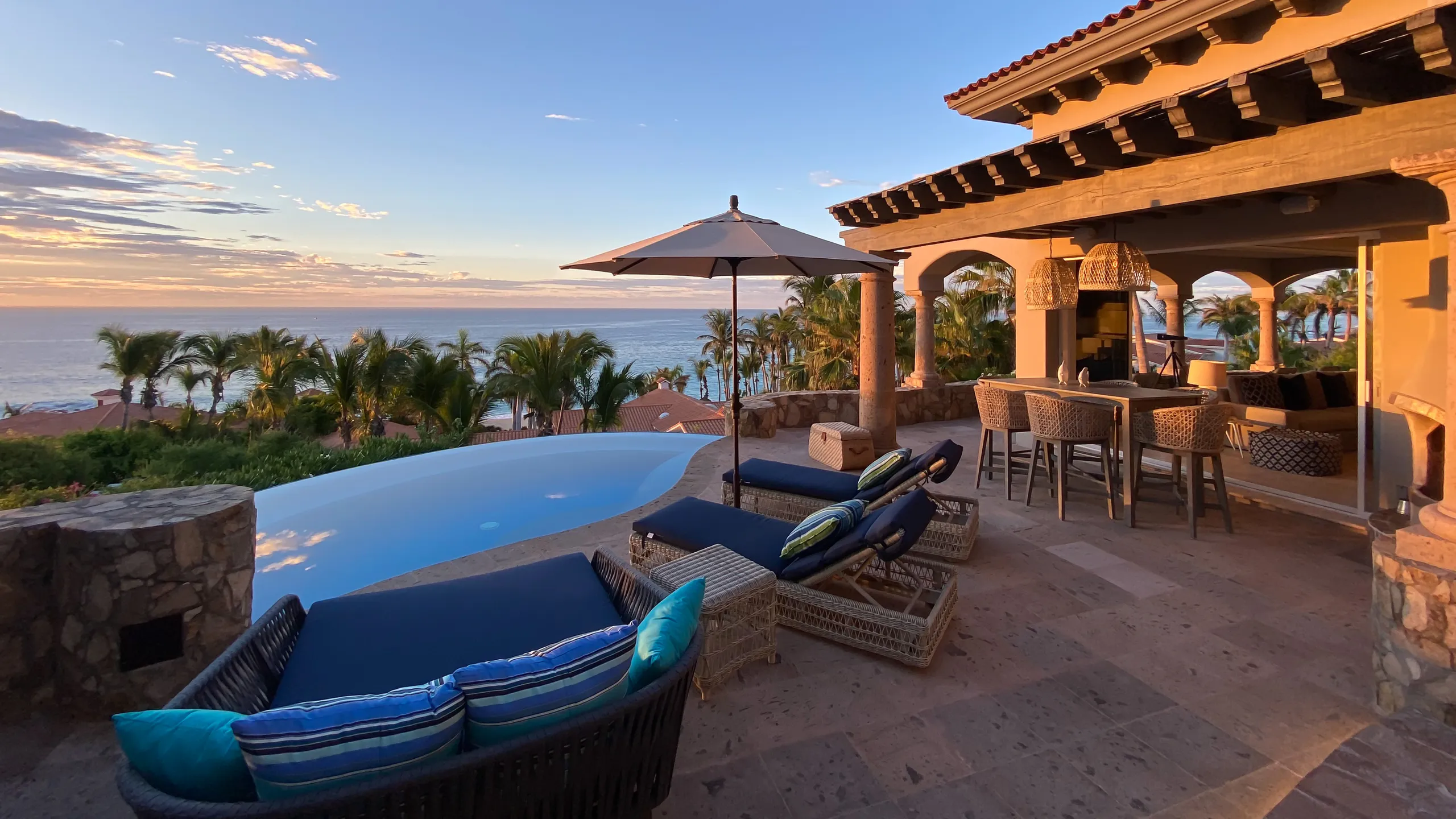 Oceanfront 3-Bedroom Villa with Private Infinity Pool & Golf Access — photograph 9