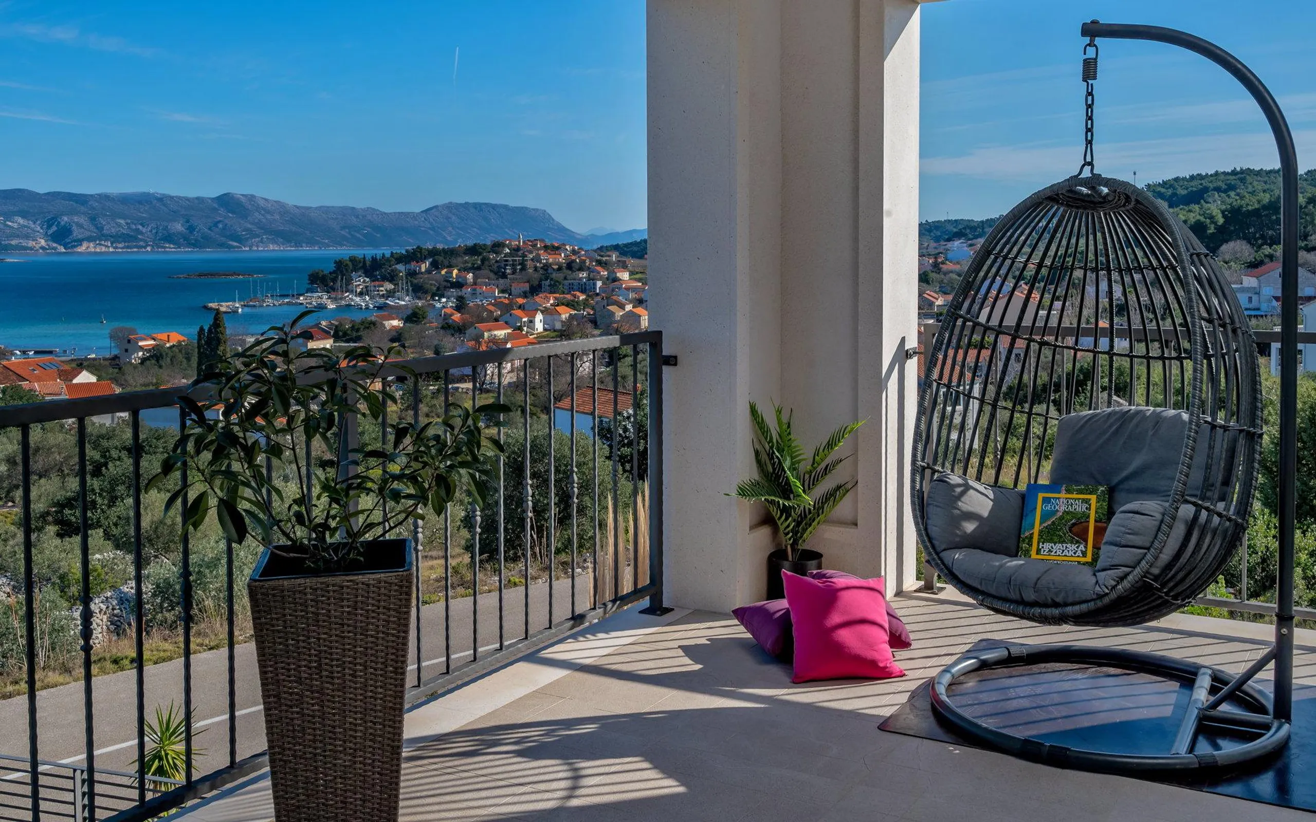 Ornate Villa with Pool and Panoramic Views in Lumbarda, Korcula — photograph 10