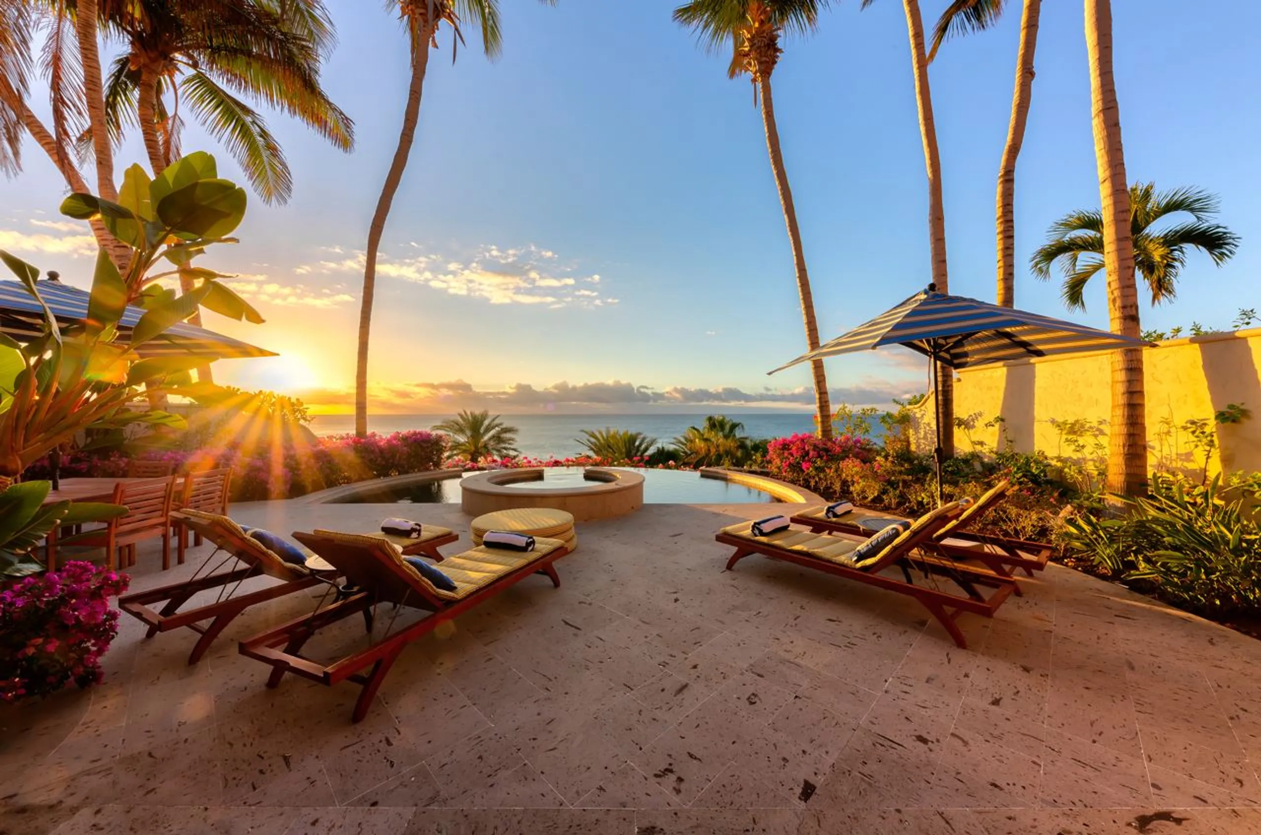 Sumptuously Furnished Oceanview Villa with Private Swimming Pool and Stunning Views — photograph 5