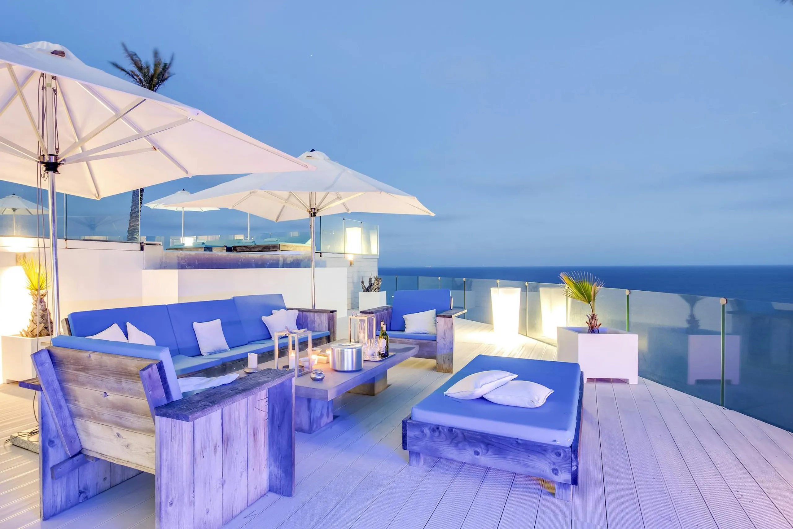 Invigorating Ibiza Estate with Private Pool and Ocean Views — photograph 8