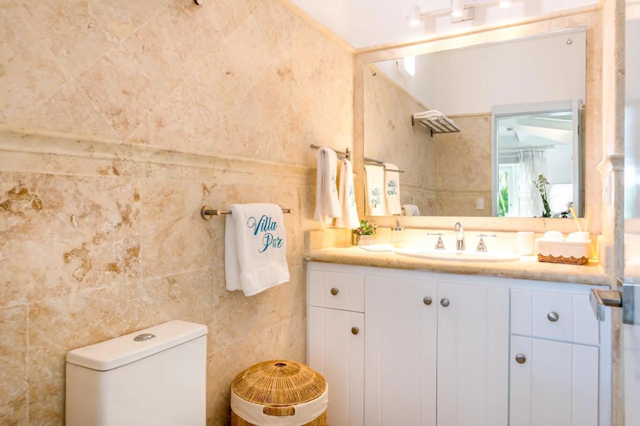 Deluxe Relaxation in Casa de Campo with Secluded Pool, Jacuzzi and Golf Course Nearby — photograph 11