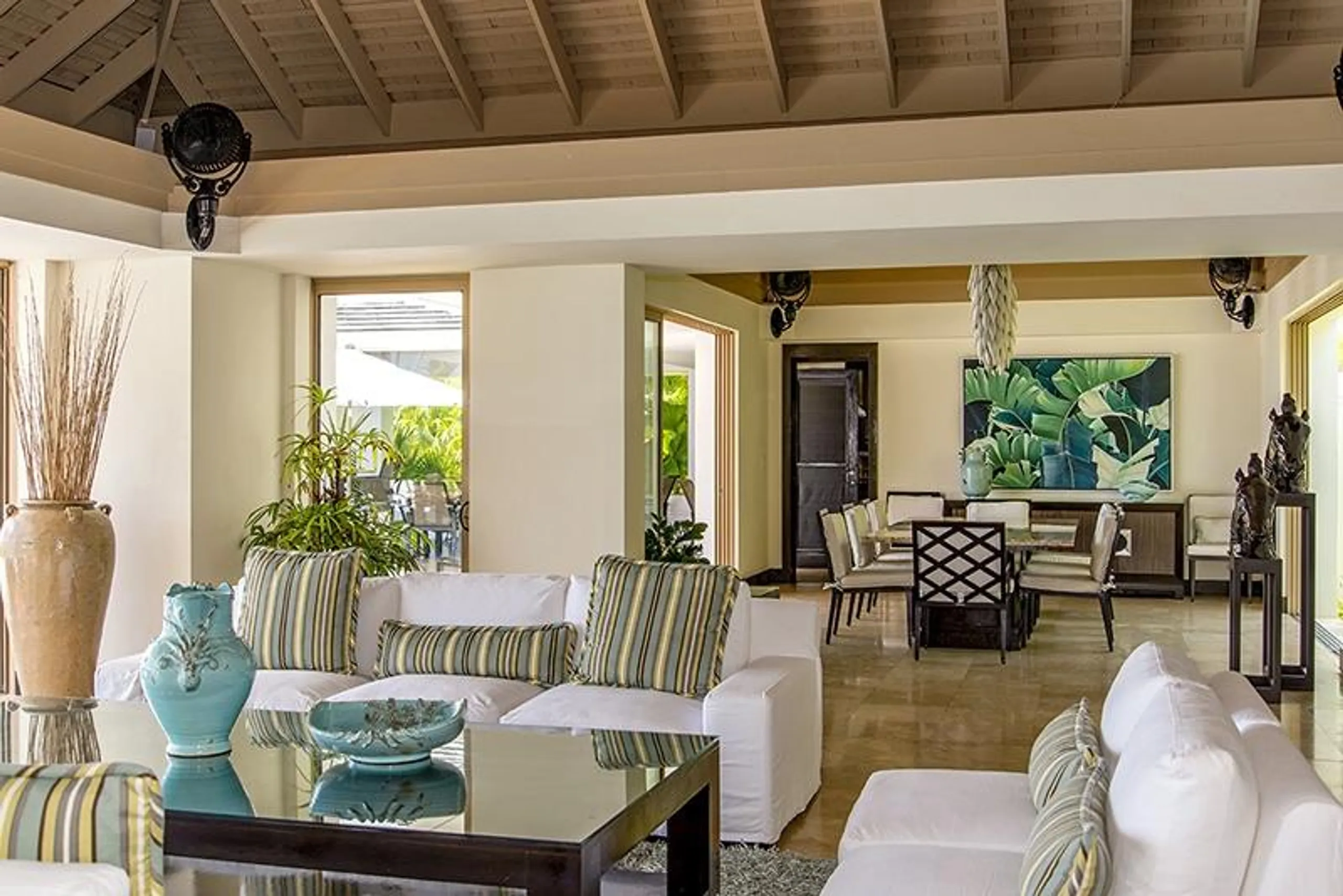 Stunning Seaview Villa with Infinity Pool and Jacuzzi — photograph 11
