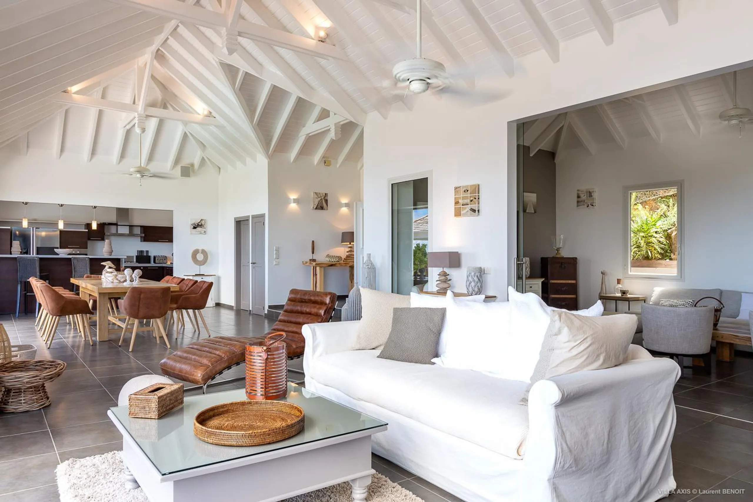 Exceptional Bay View Villa with Private Pool and Gazebo — photograph 4