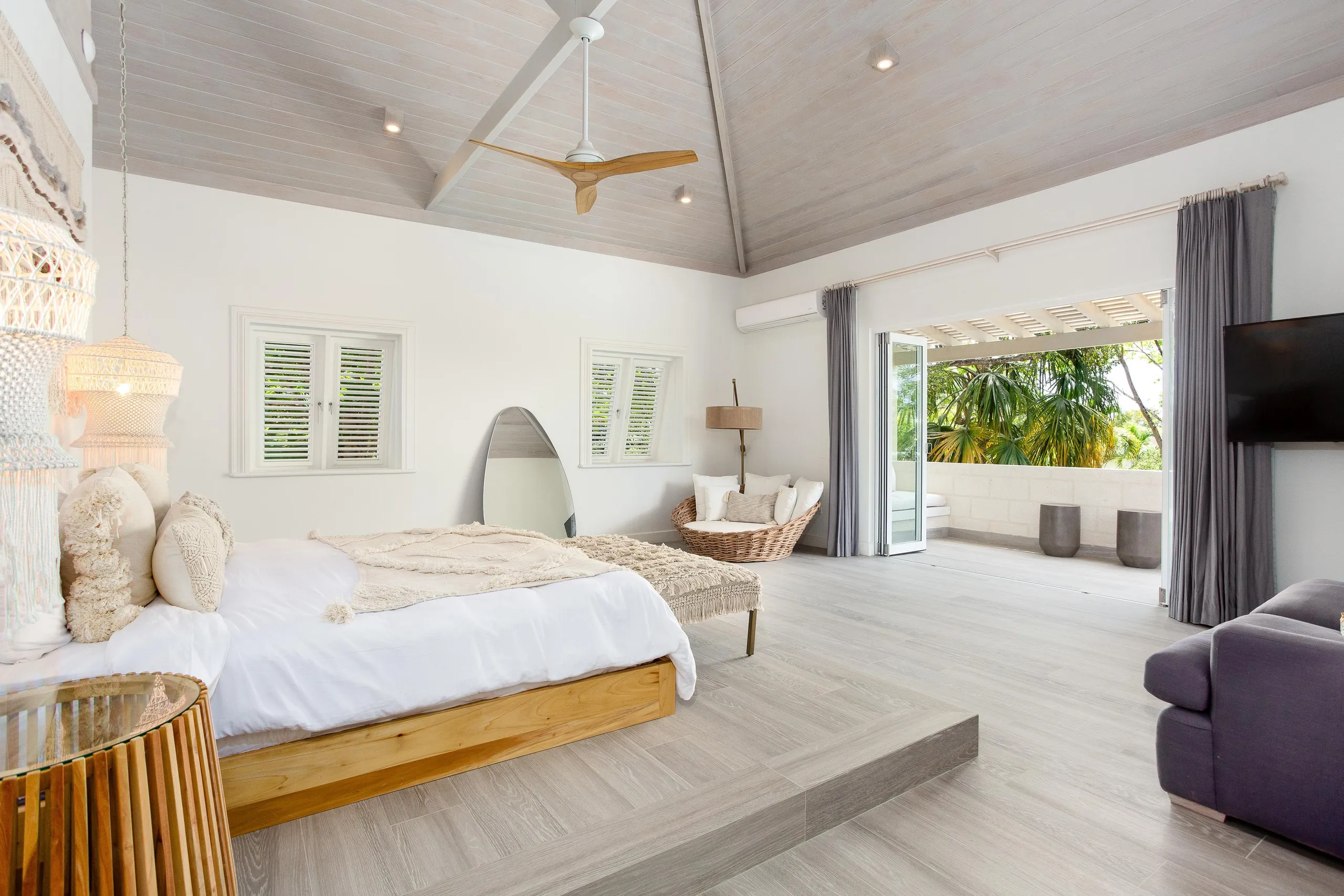 Sandy Lanes Elegantly Styled Villa with Private Pool and Access to Beach Club — photograph 9