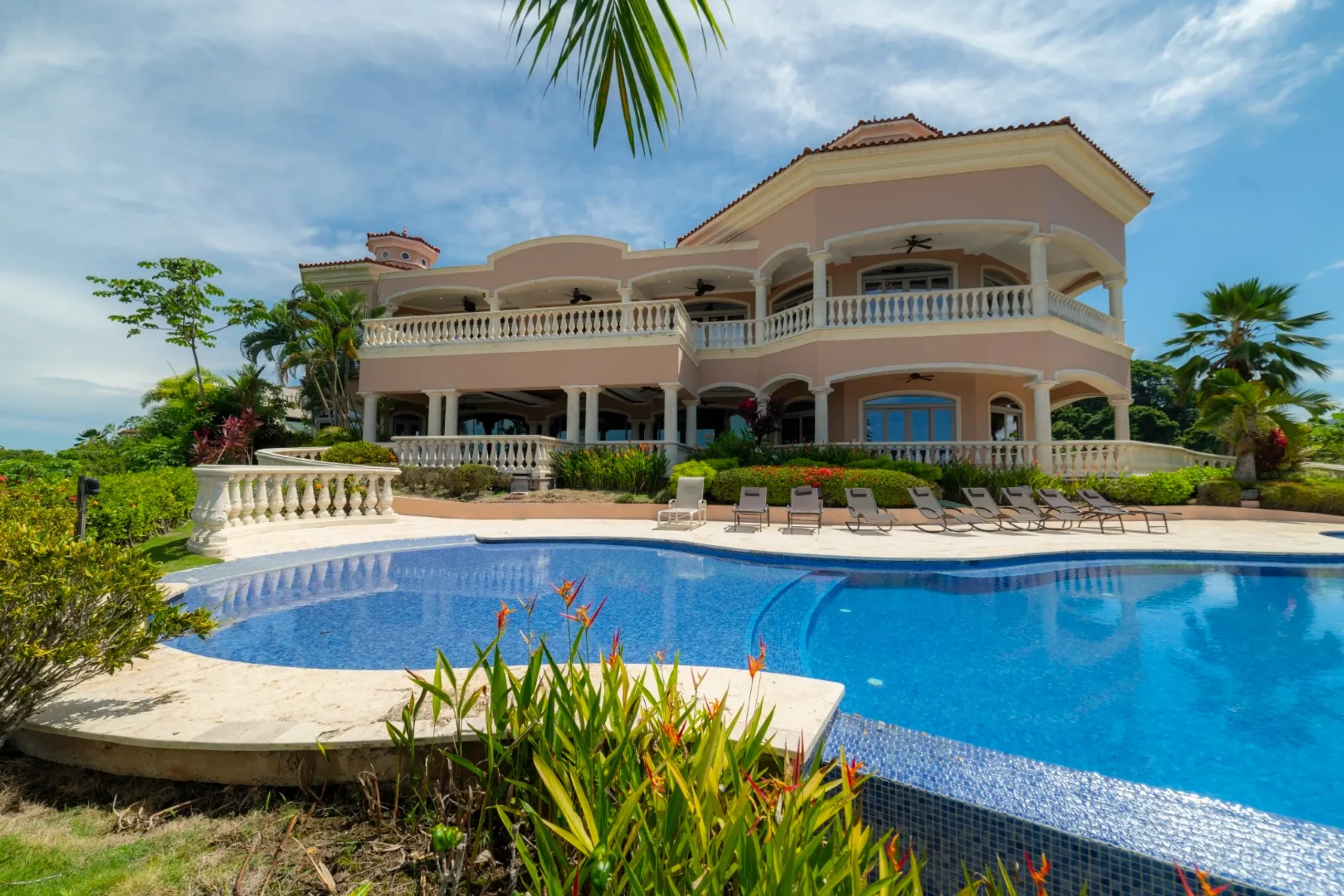 Grand Los Sueños 10-Bedroom Mansion with Infinity Pool, Helipad & Panoramic Views in Los Suenos