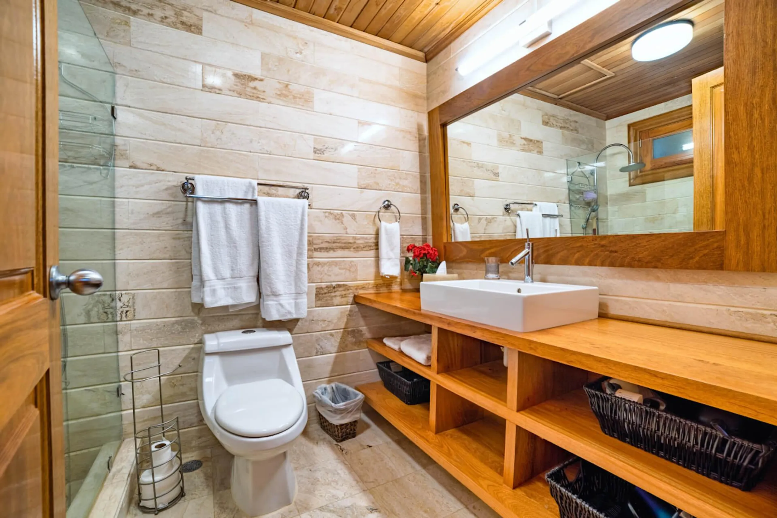 Experience Paradise: A Villa with Pool, Jacuzzi, and Exceptional Service — photograph 12