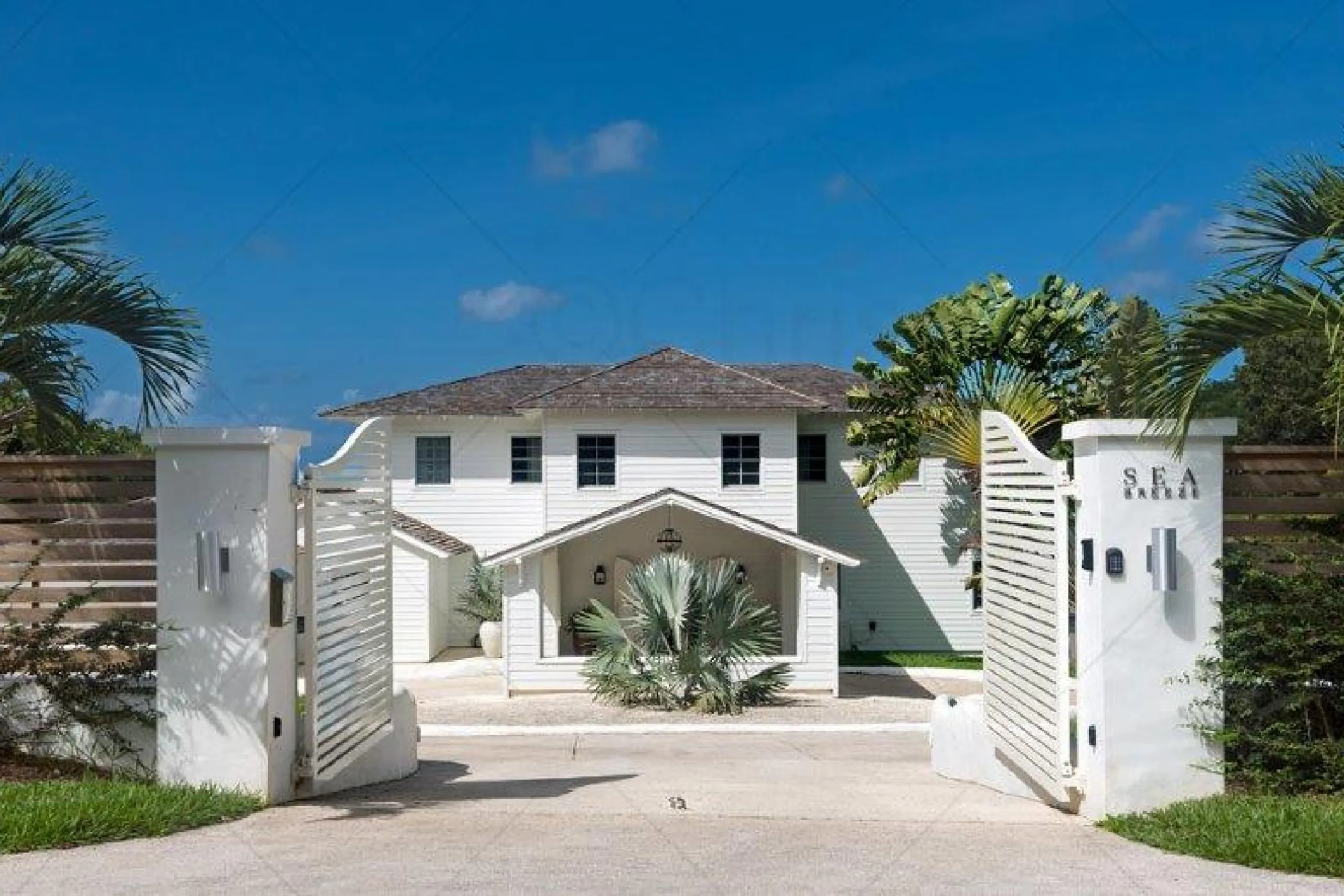 Luxury Barbados Ocean Vista with Private Pool and Ocean Views — photograph 3