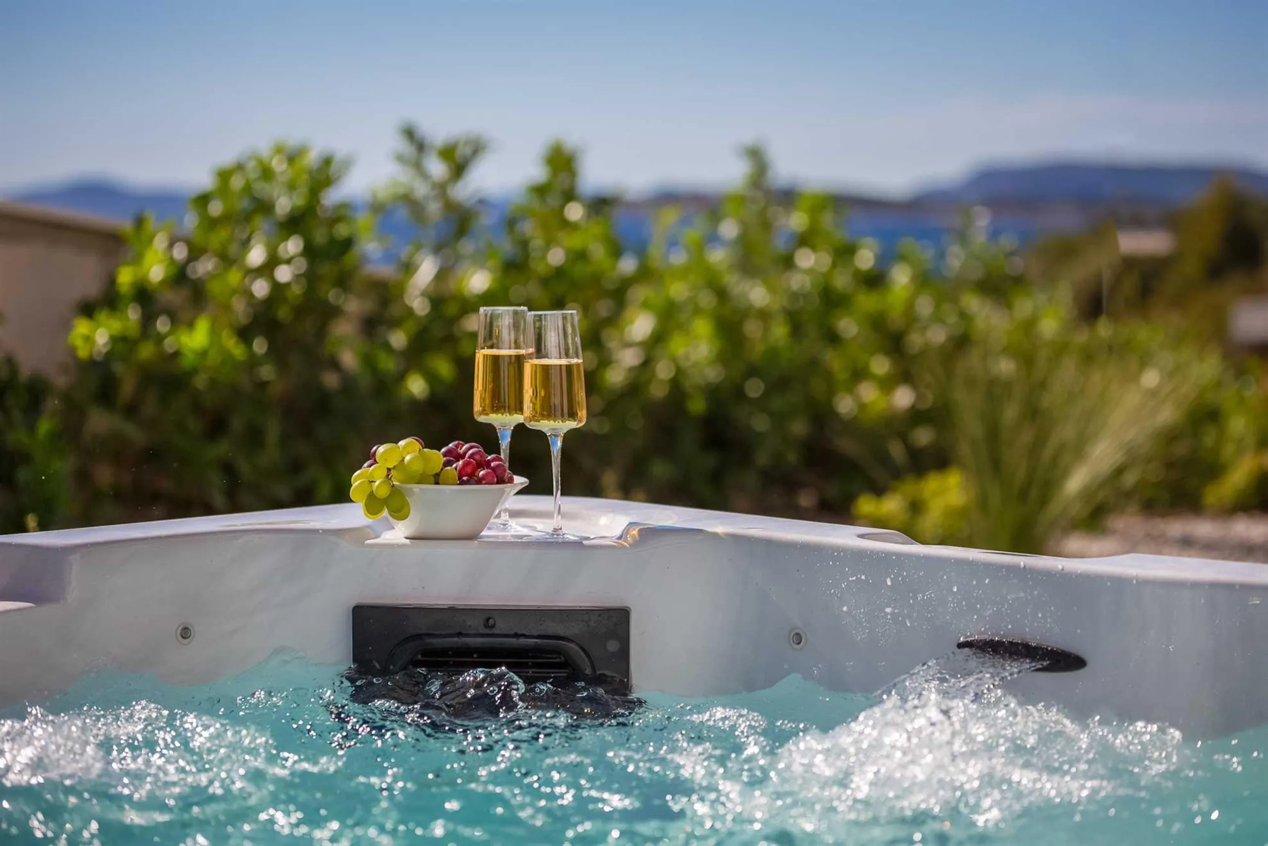 Posh Modern Villa with Private Infinity Pool and Stunning Sea Views in Primosten — photograph 10