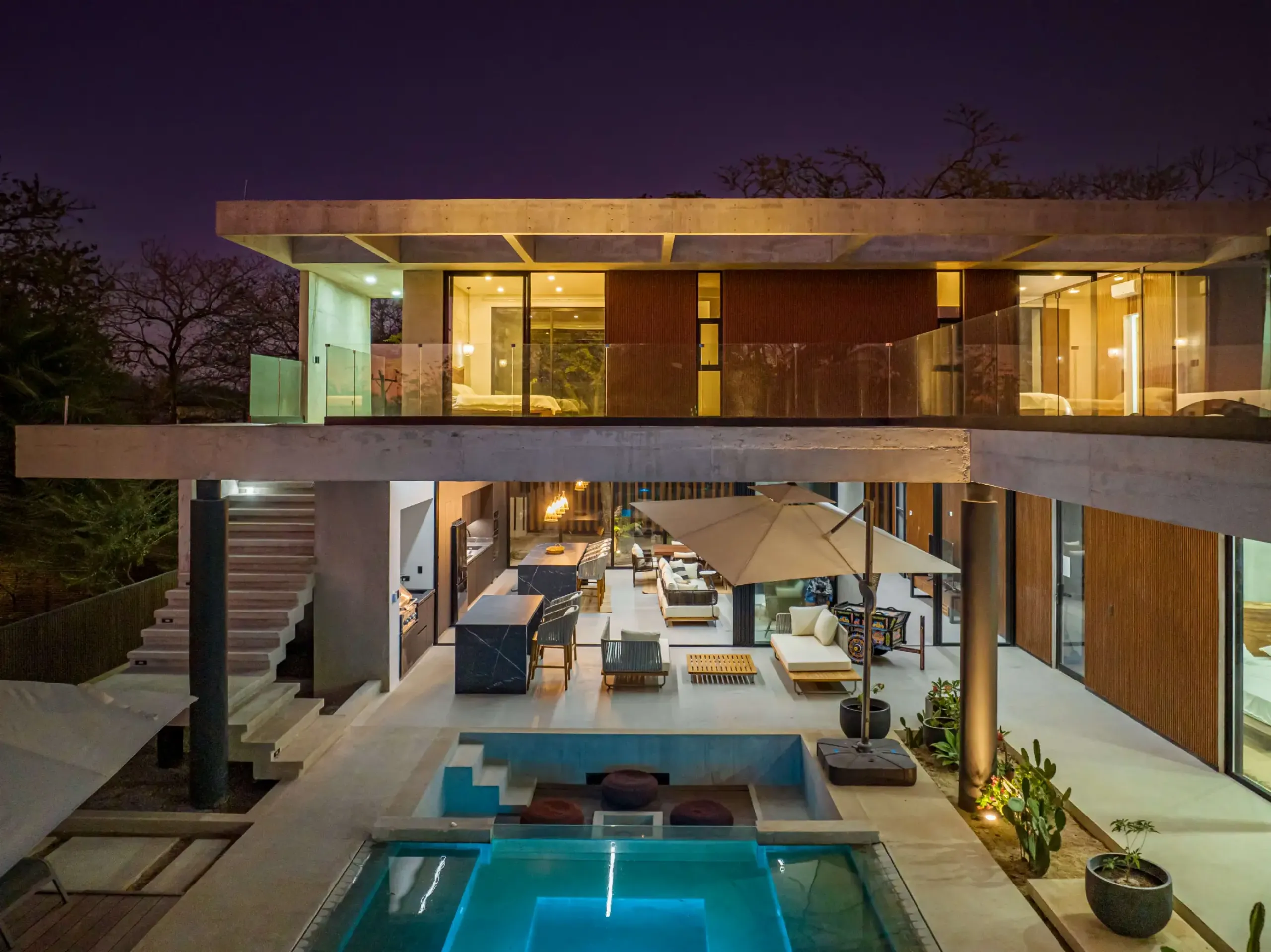 Modern 6-Bedroom Villa with Private Pool, Panoramic and Floor-to-Ceiling Views, Tamarindo