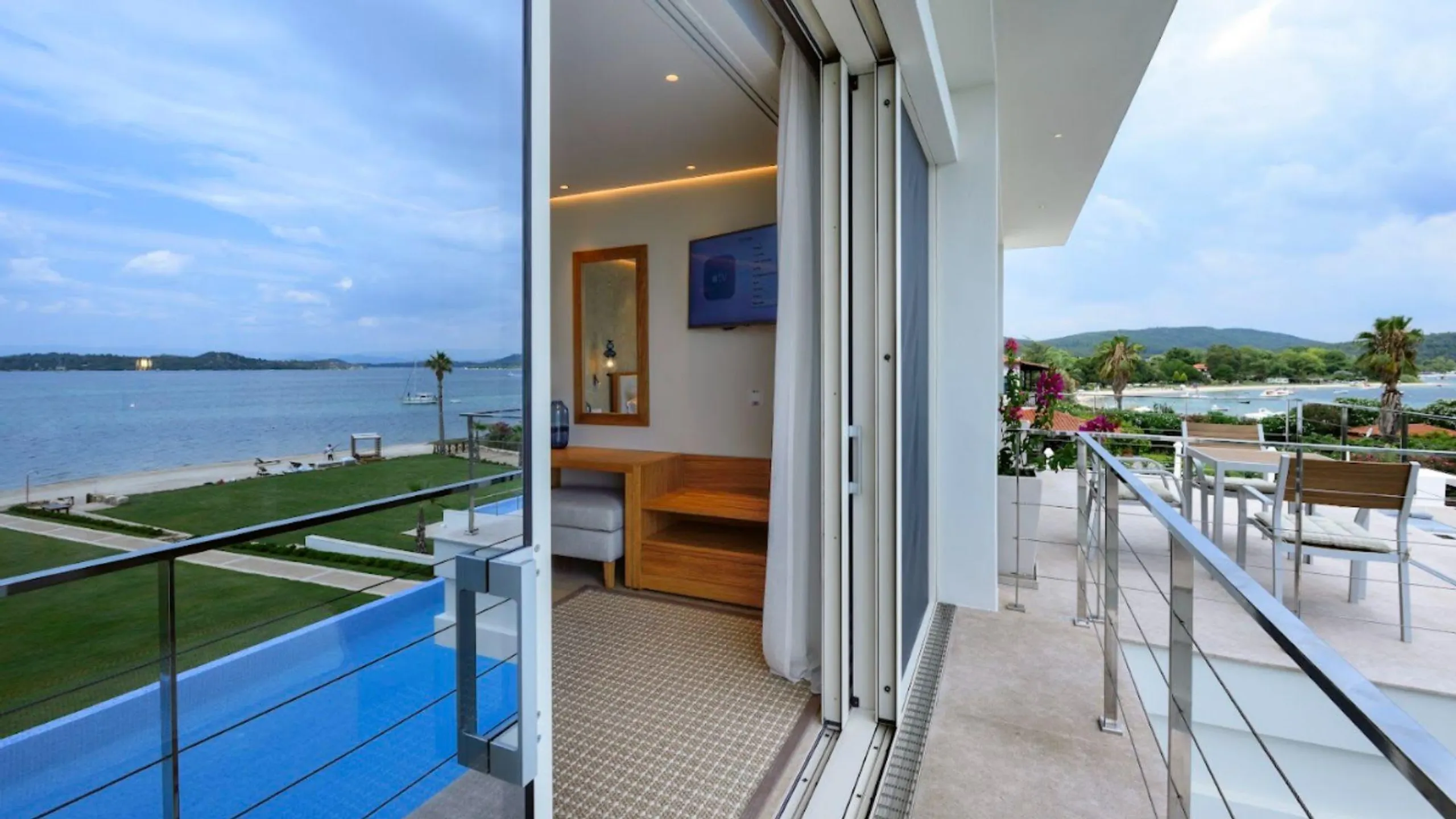 Ultra-Luxury Villa in Vourvourou with 2 Heated Pools & Panoramic Views — photograph 8