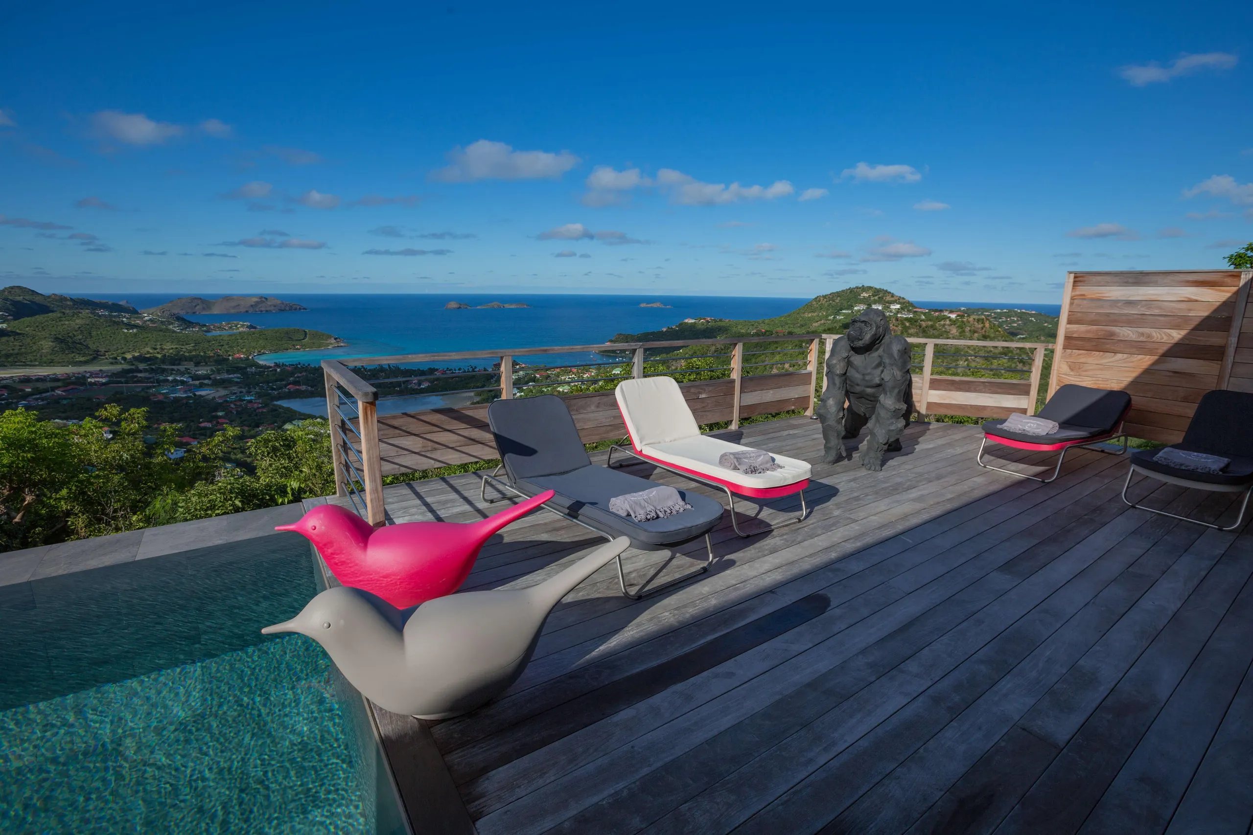 Elegant and Contemporary Style Villa with Infinity Pool with Stunning Views — photograph 11