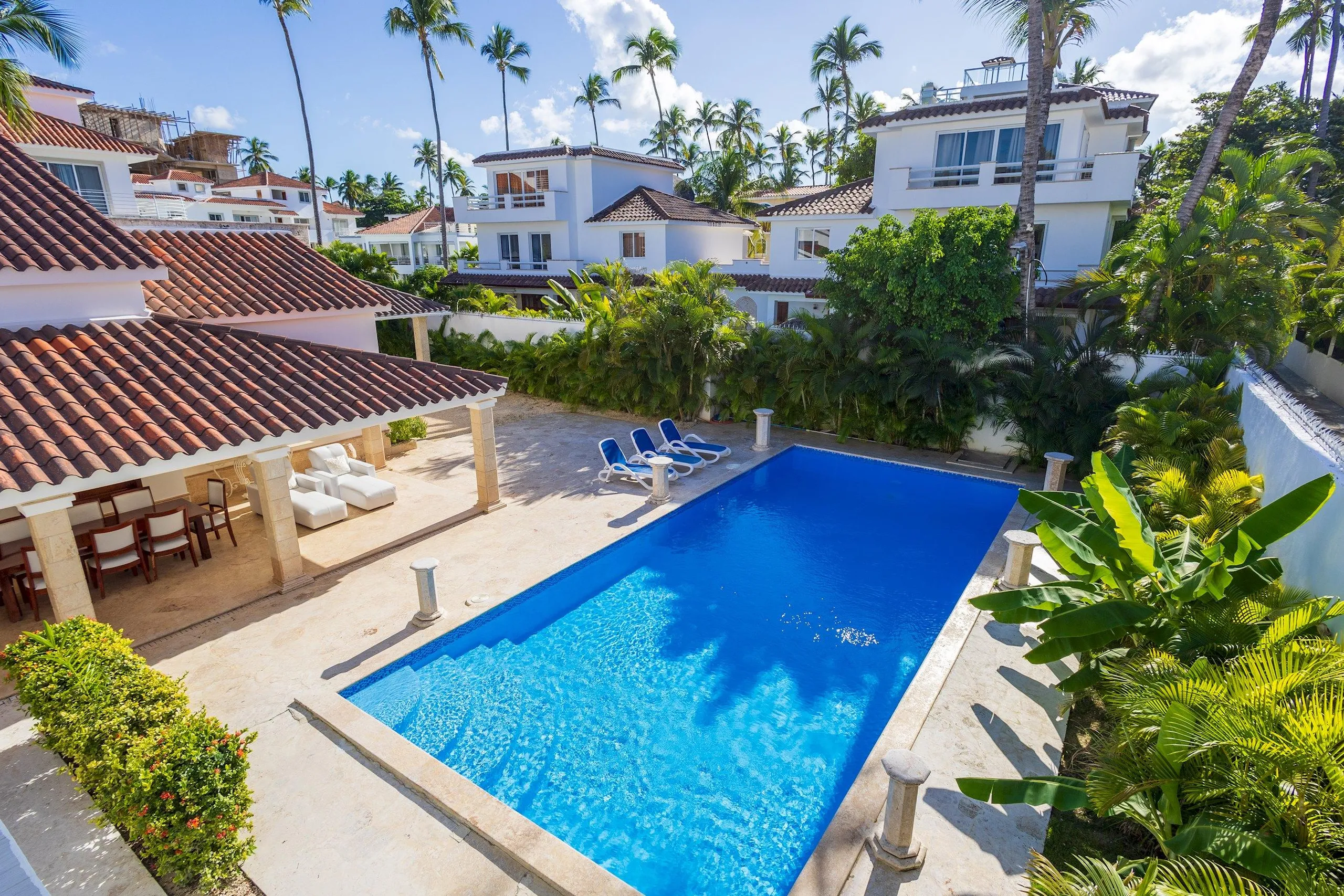 Deluxe Punta Cana Villa with Private Pool and Walks to Beach — photograph 2
