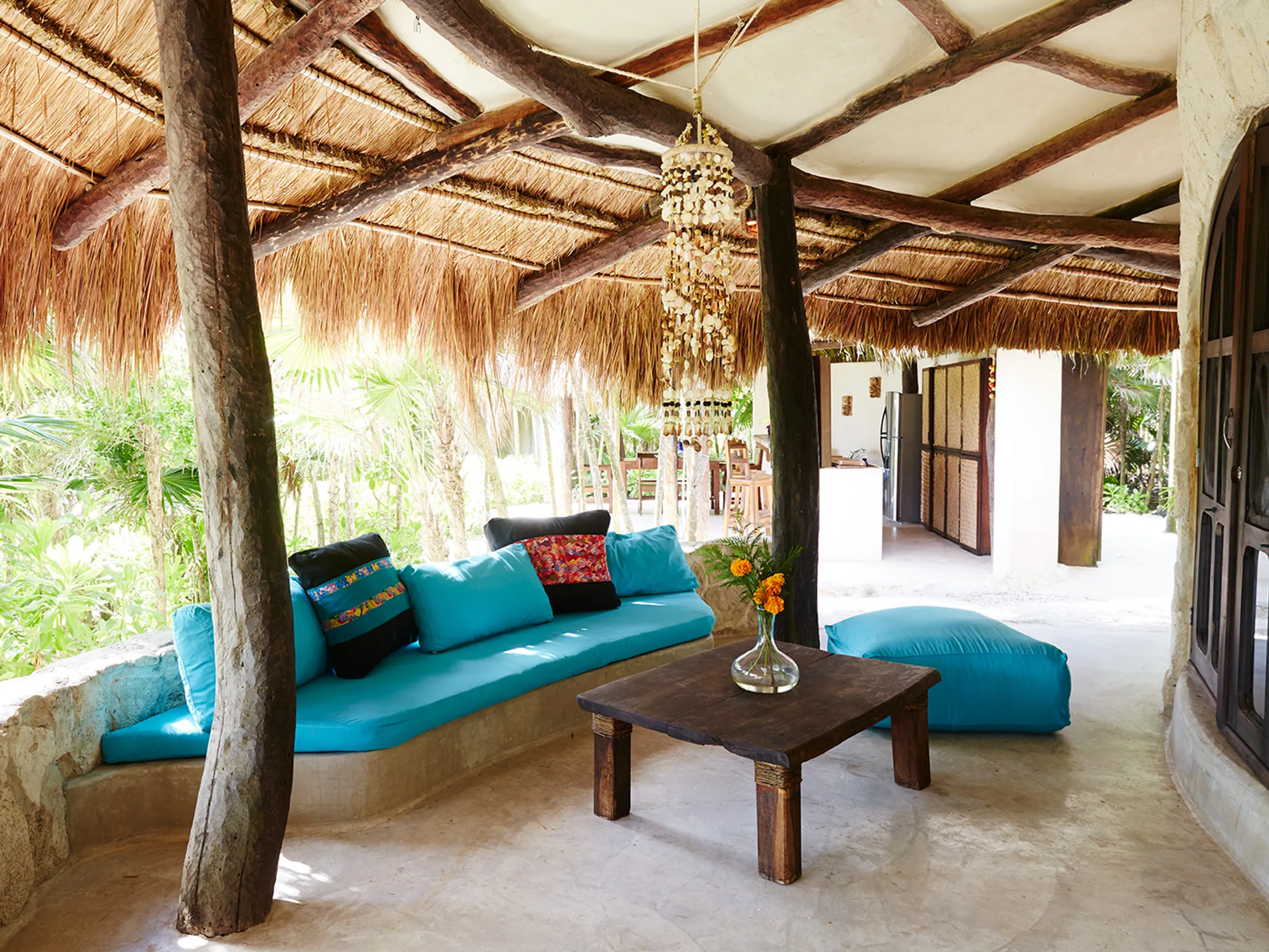 Tranquil Tulum Villa with Invigorating Pool — photograph 3