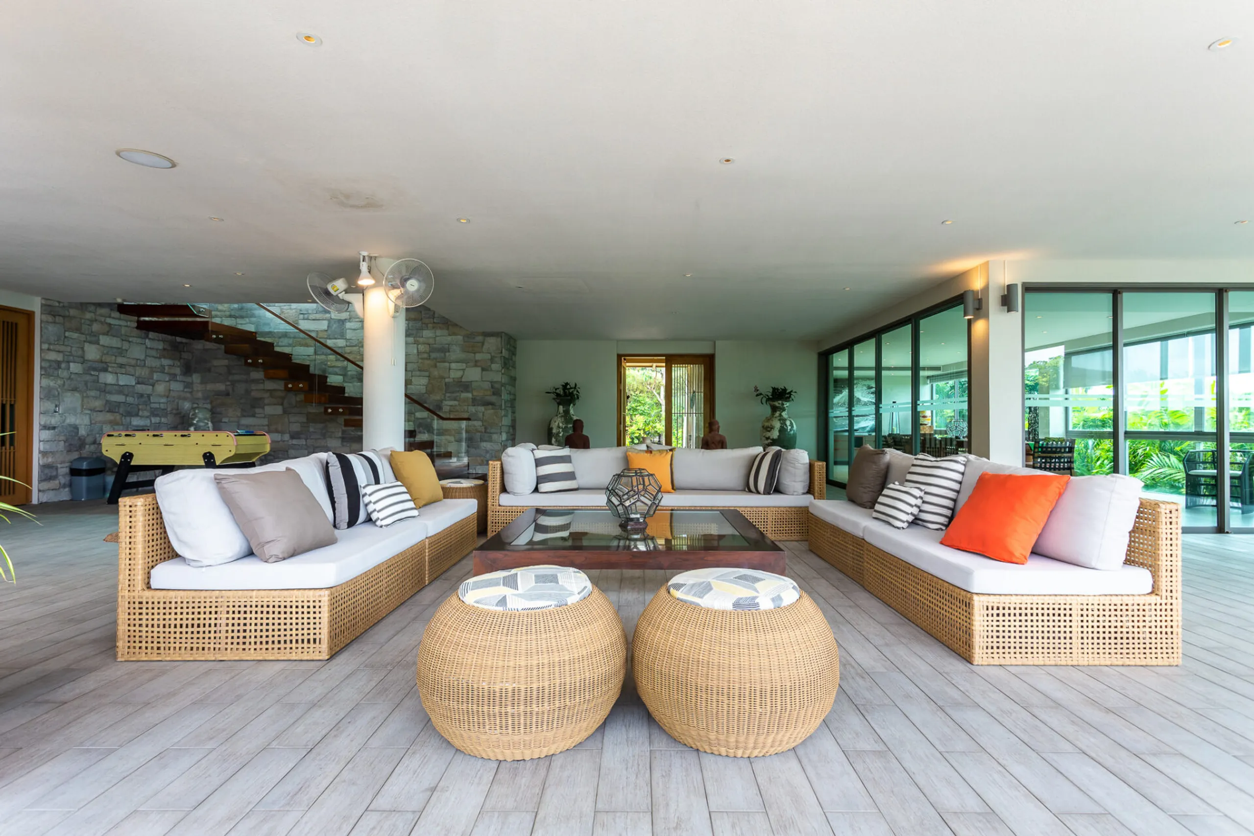 Magnificent Villa in Phuket with Private Pool and Stunning Ocean Views — photograph 12