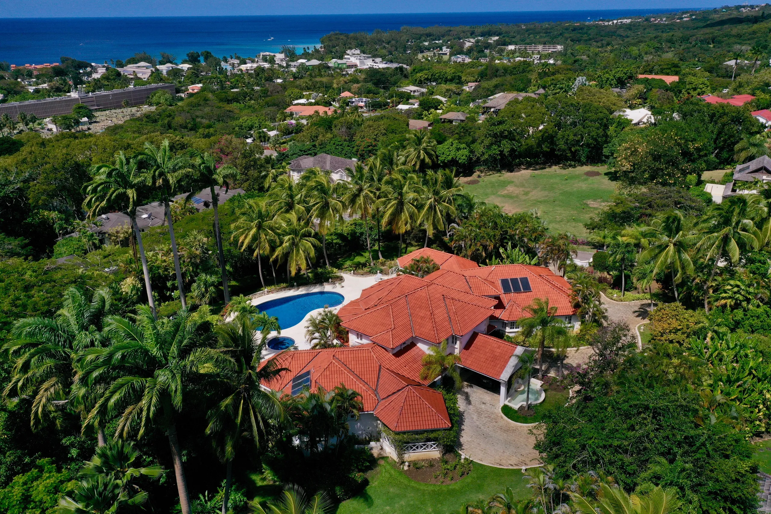 Sandy Lane's Elite Sanctuary Villa with Beach Club and Golf Course Access — photograph 3