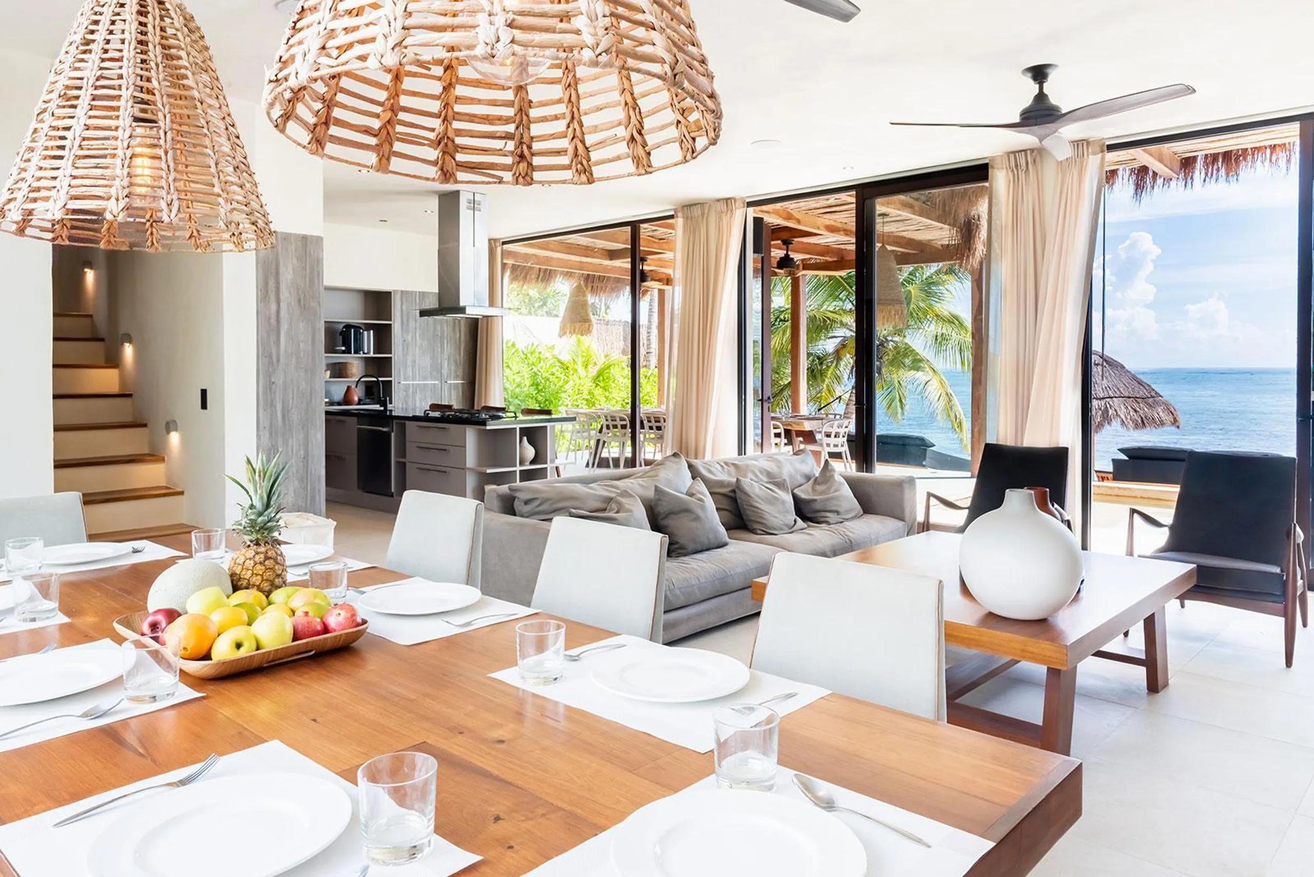 Exquisite Luxe Beach Retreat with Private Pool and Ocean Views — photograph 5