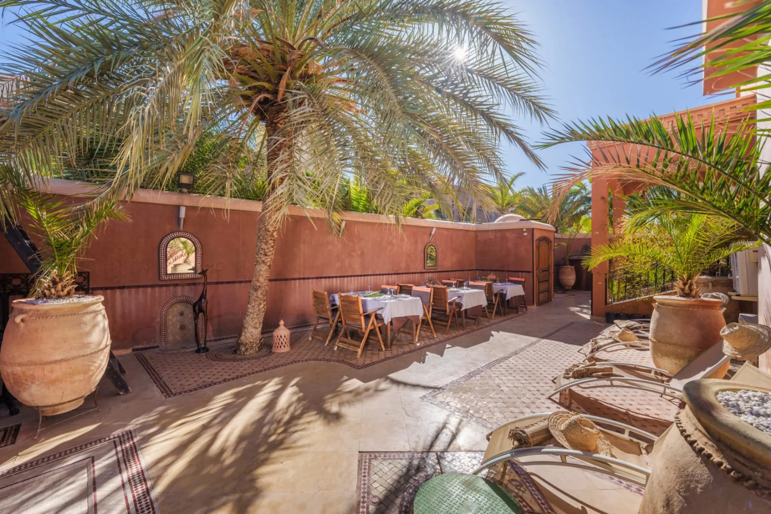 Refined Luxury with Pool, Hammam, and Patio — photograph 5