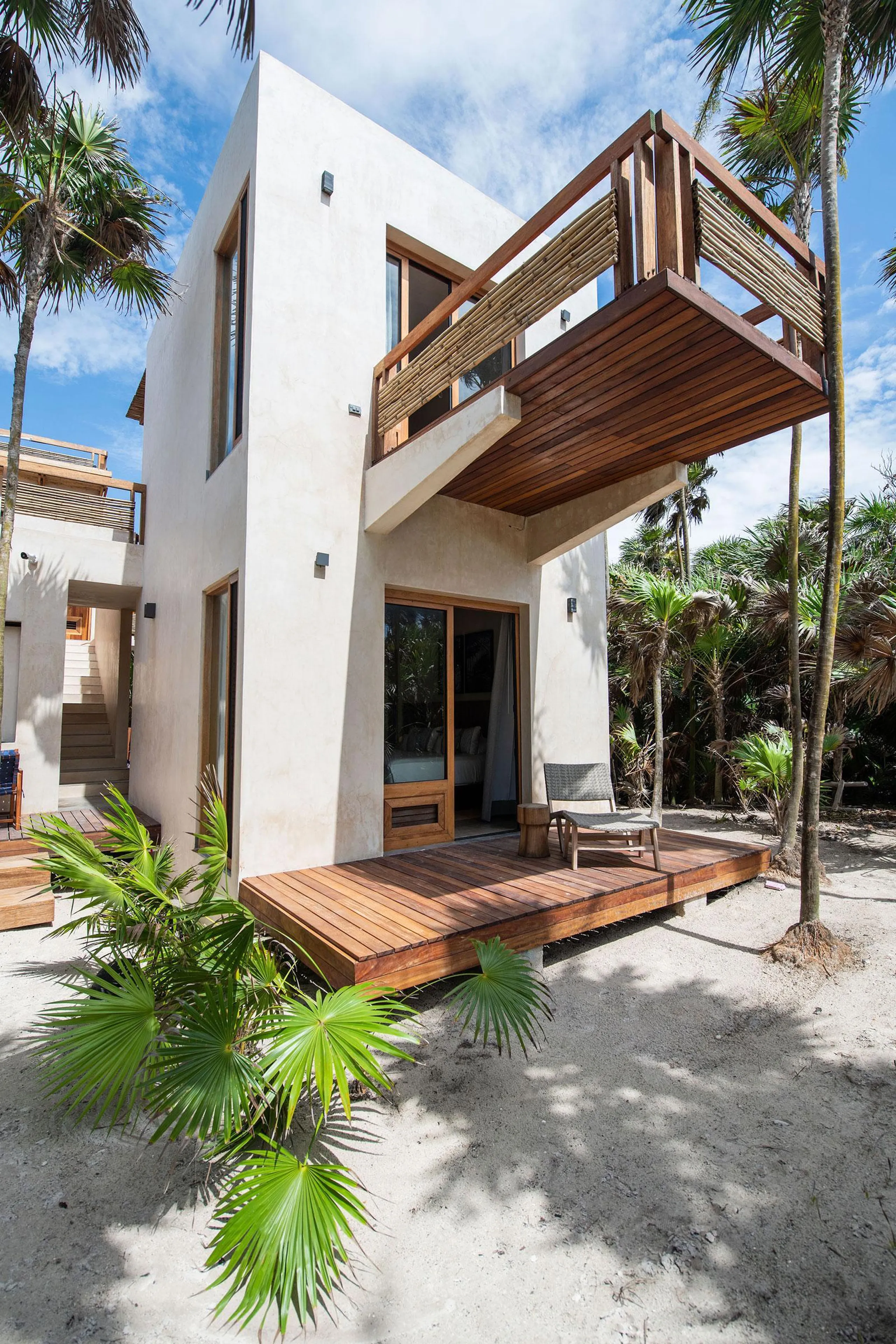 Unforgettable Beach Front Eco-Luxe Retreat with Private Pool and Ocean Views — photograph 12