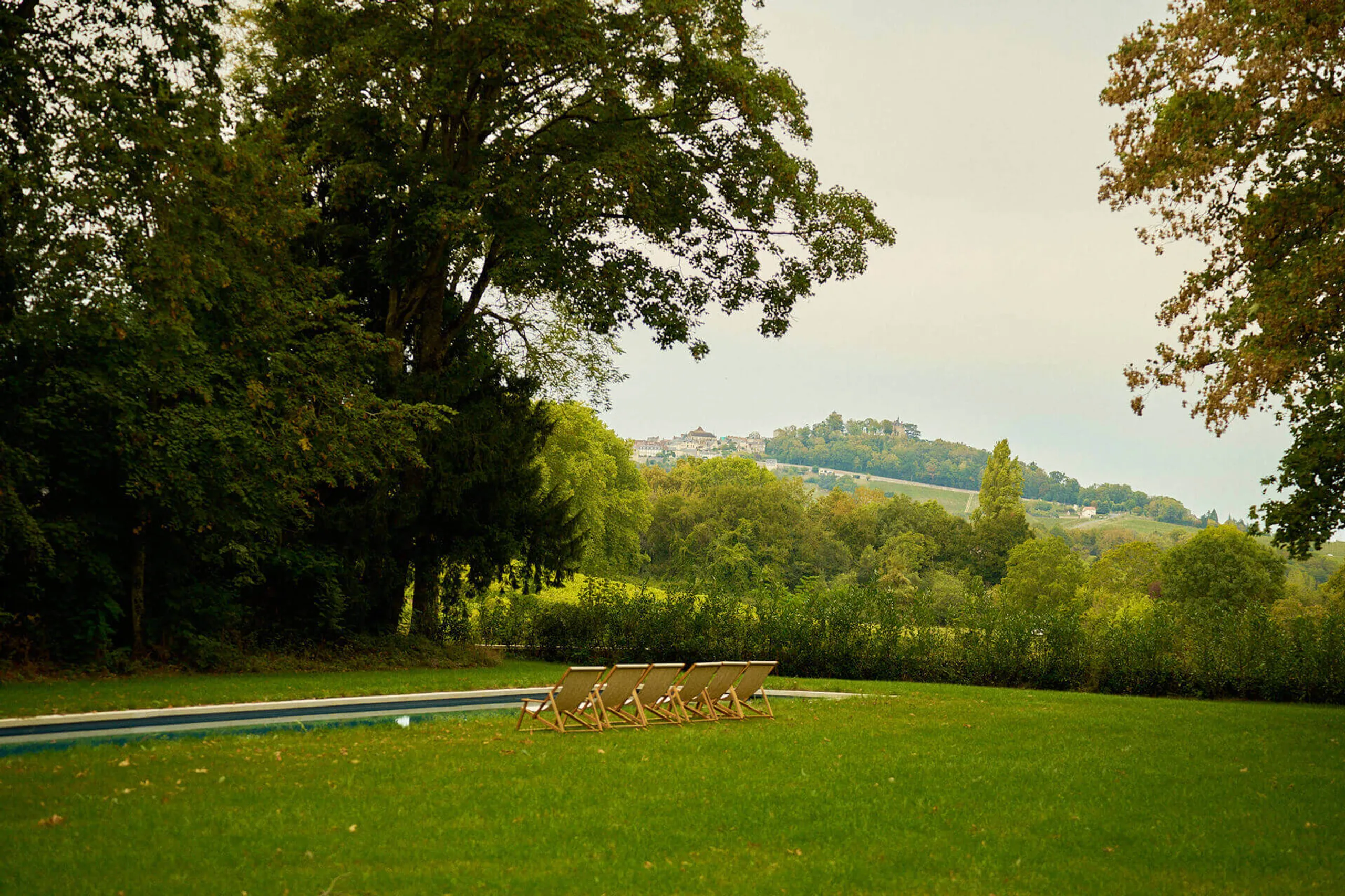 Historic Saint Marie Luxury Chateau with Heated Pool and Sprawling Vineyards — photograph 11