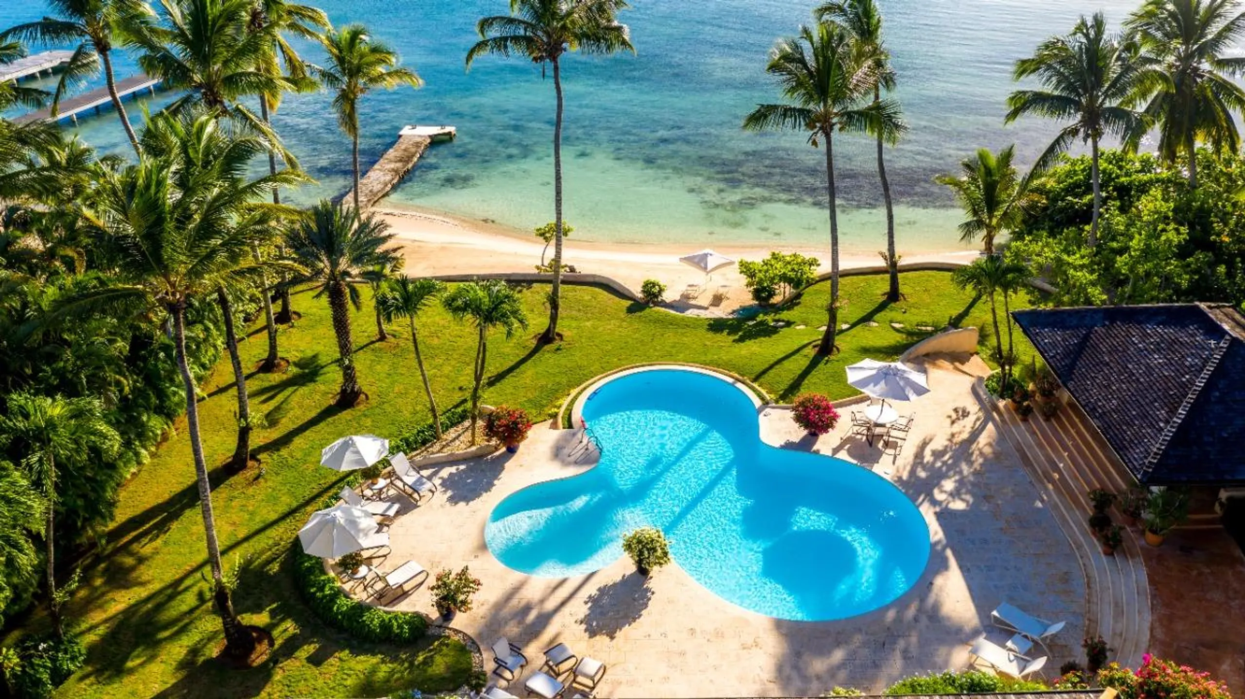 Majestic Villa with Pool and Stunning Ocean Views — photograph 4