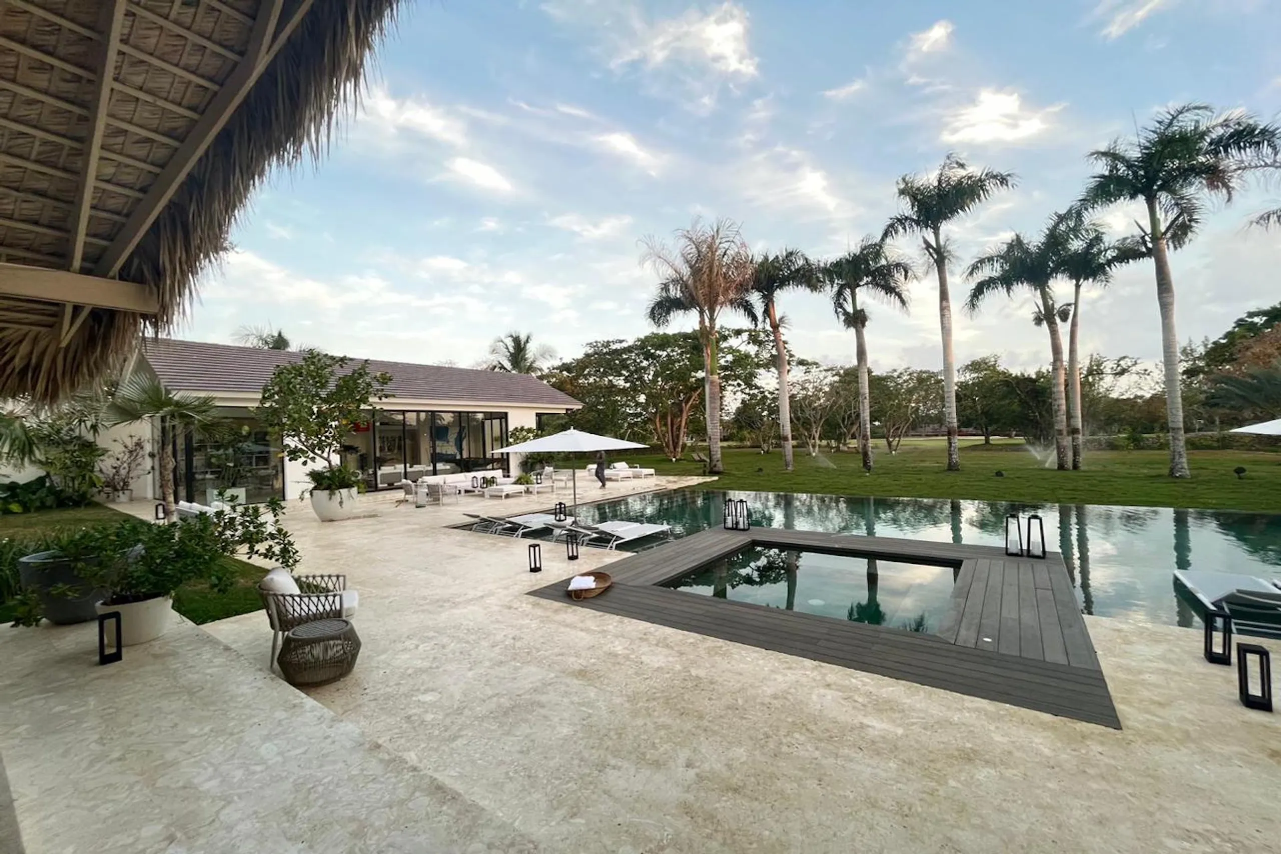 Punta Aguila Unparalleled Views in an Exquisite Villa — photograph 2