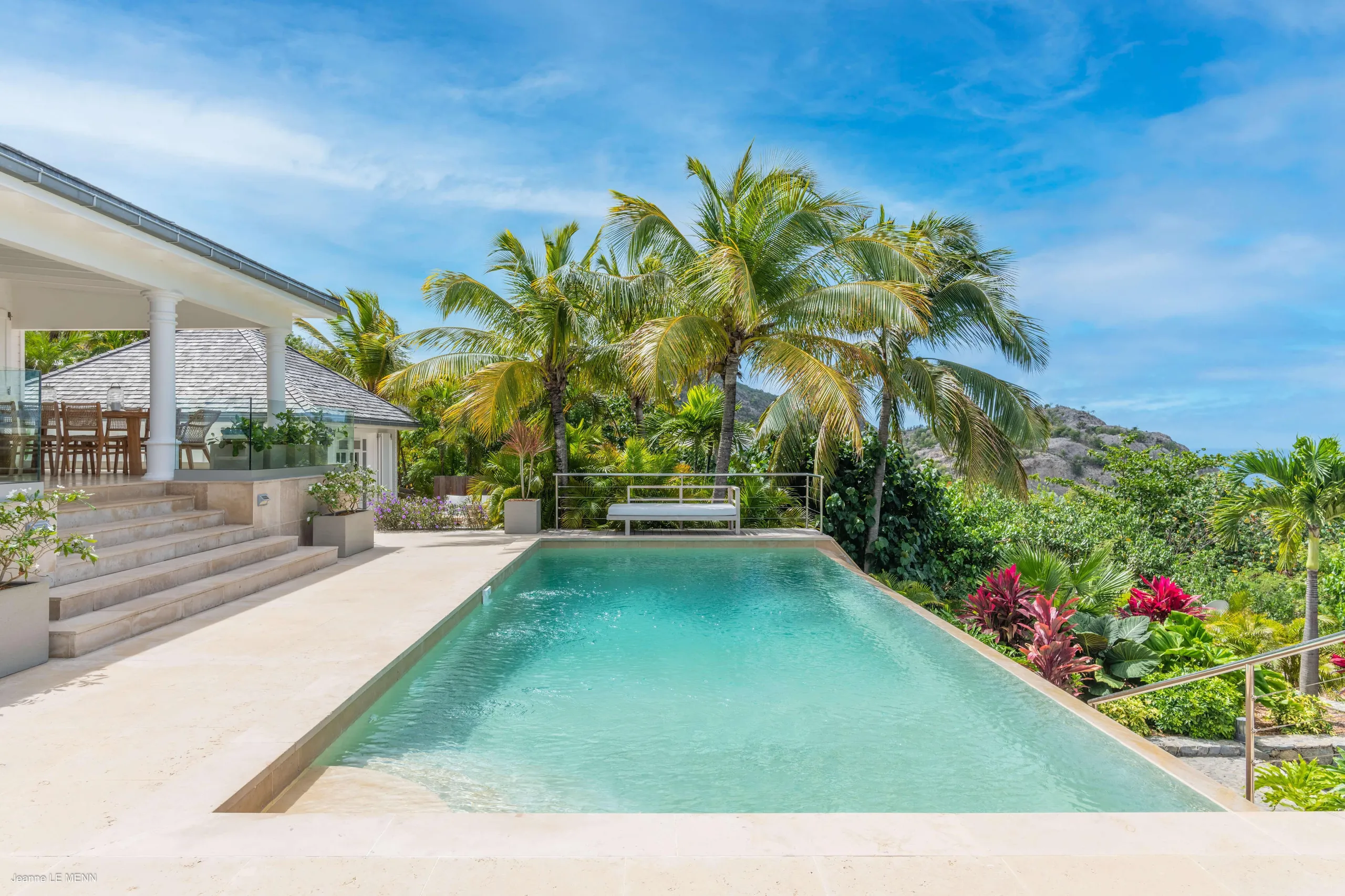 Bohemian-Inspired Hillside Villa with Stunning Ocean Views in St. Barths — photograph 3