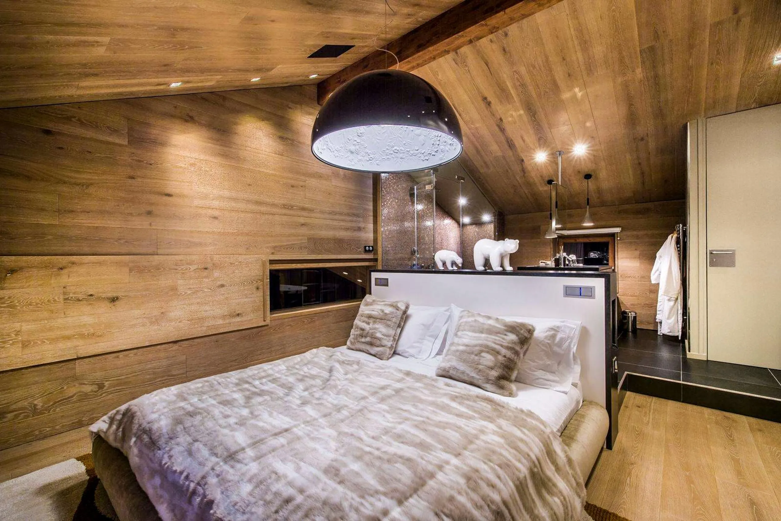 Fantastic 5BR Villa with Pool, Sauna and French Alps Views — photograph 12