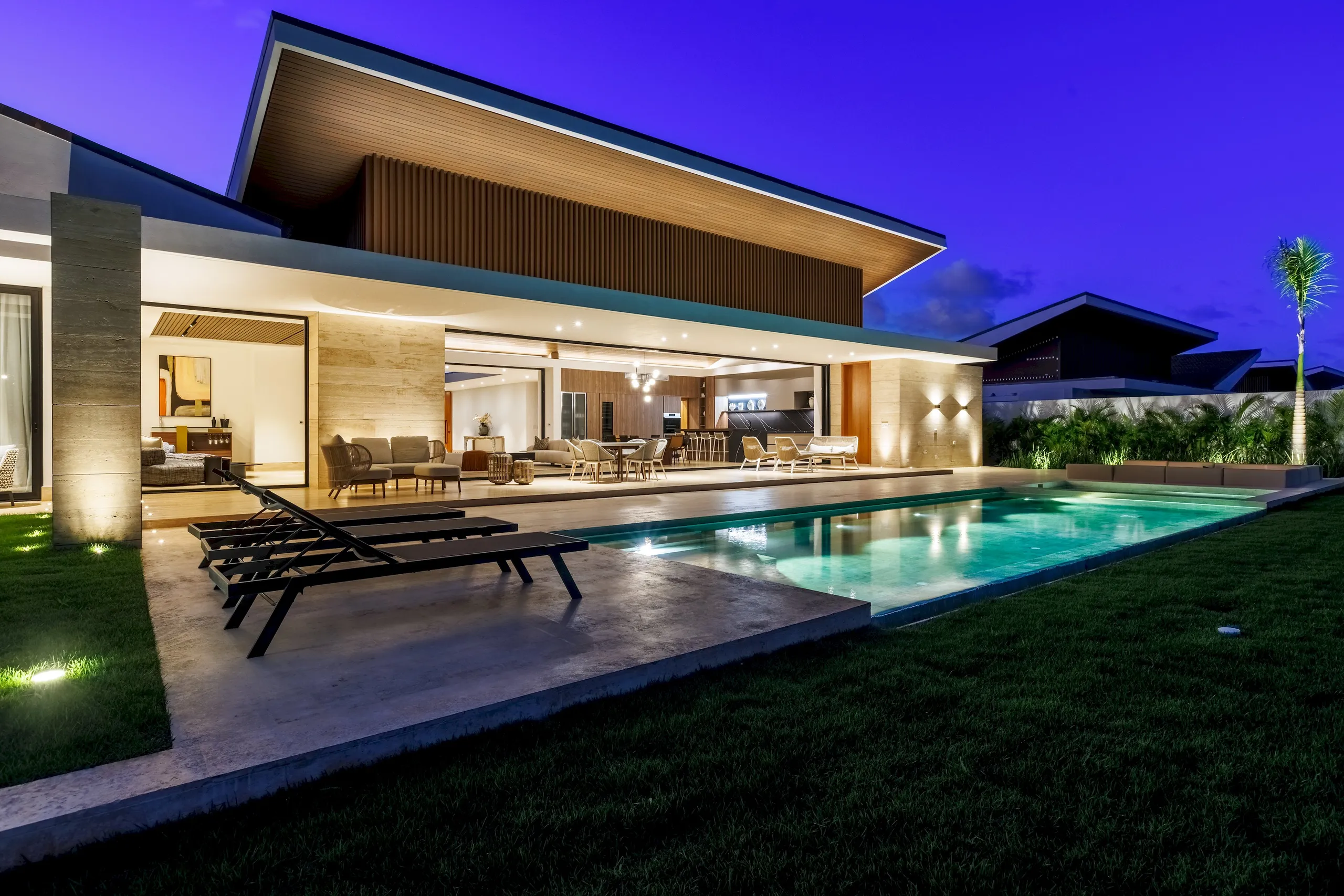 Captivating Luxury Villa with Pool and Garden Grounds, La Romana