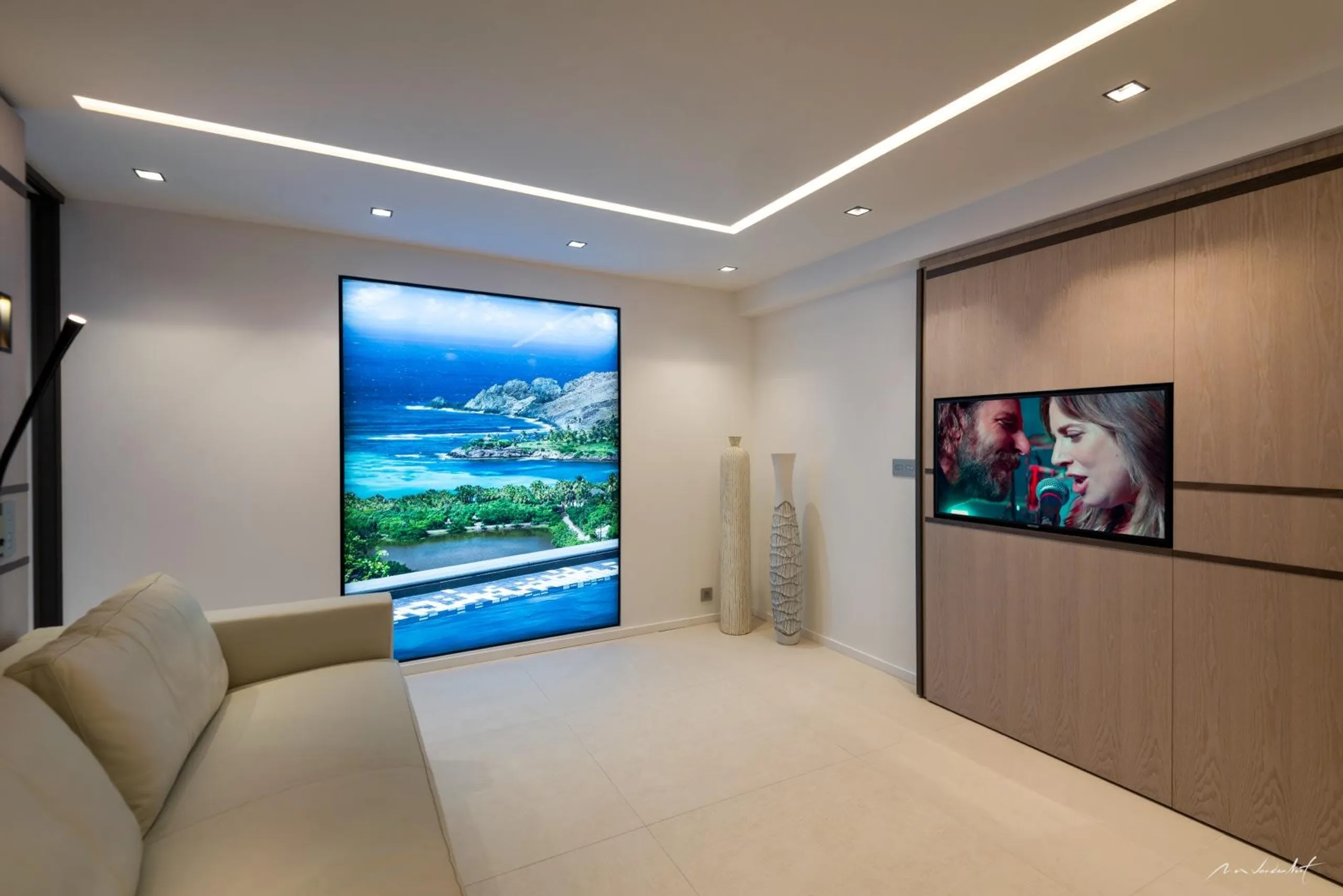 Stunning Modern Villa On The Hills With Pool And Panoramic View — photograph 10