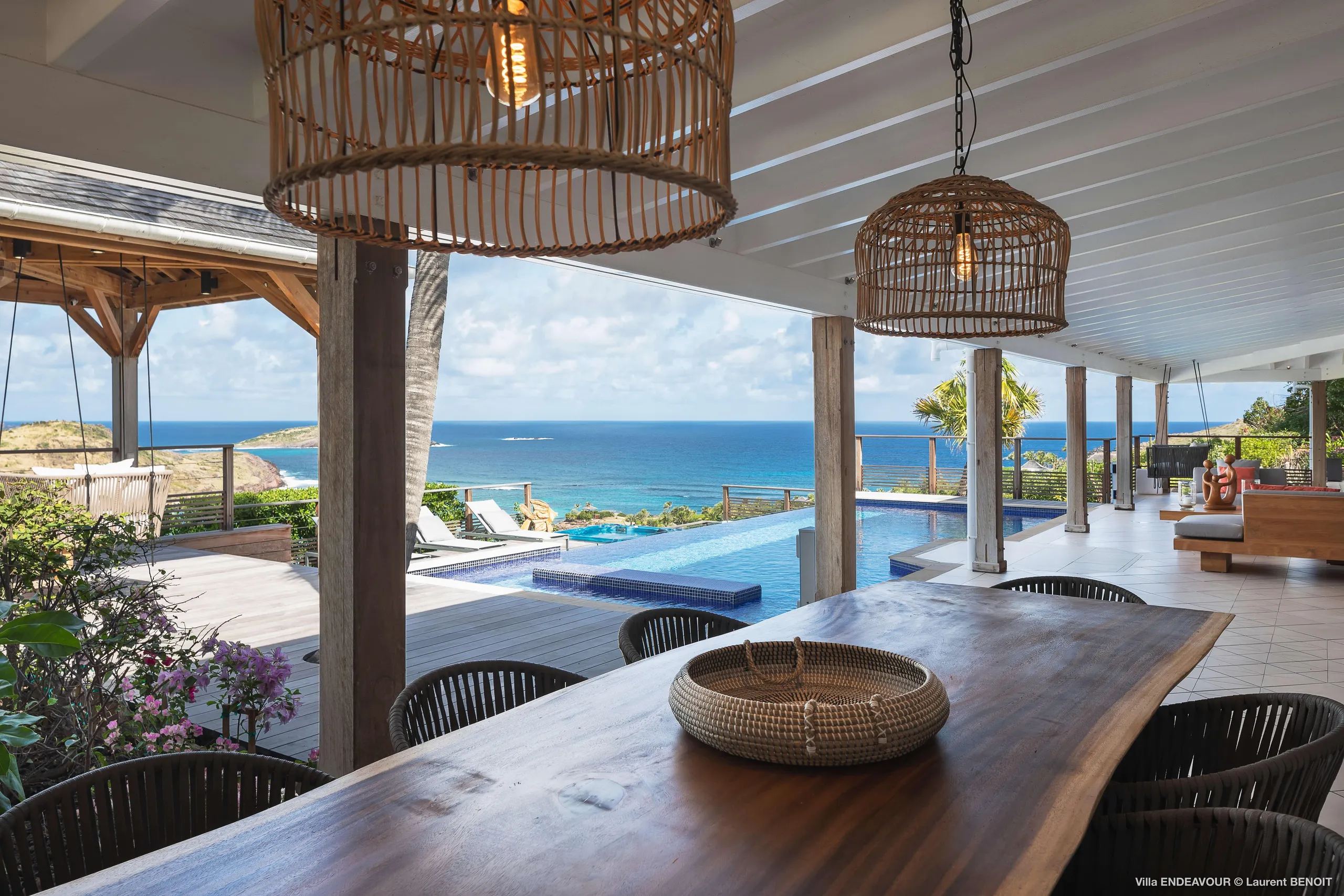 Secluded Exquisite Villa with Private Pool and Mesmerizing Ocean Views — photograph 9