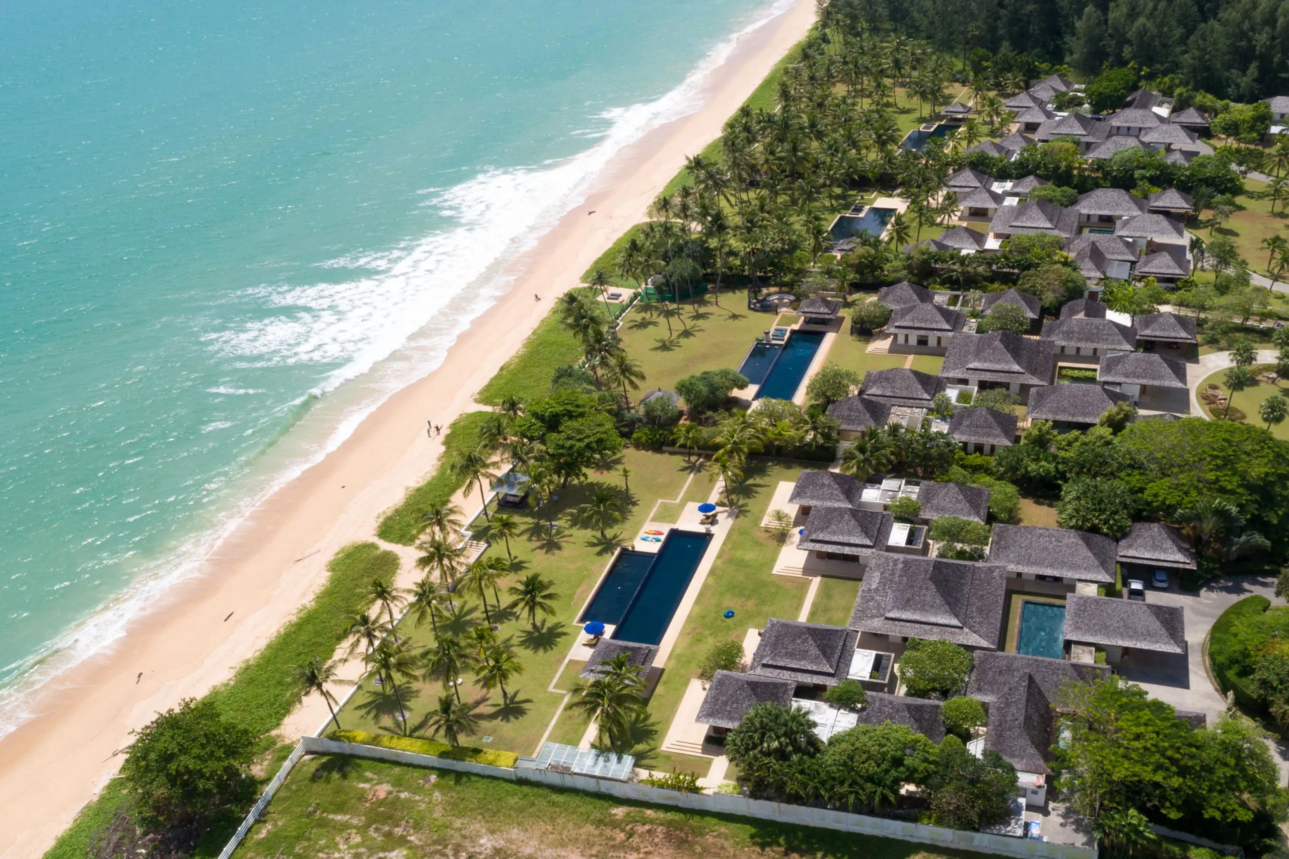 Prestige 7BR Oasis with Thai-inspired pavilions, 25 meter Pool and Garden Views — photograph 4