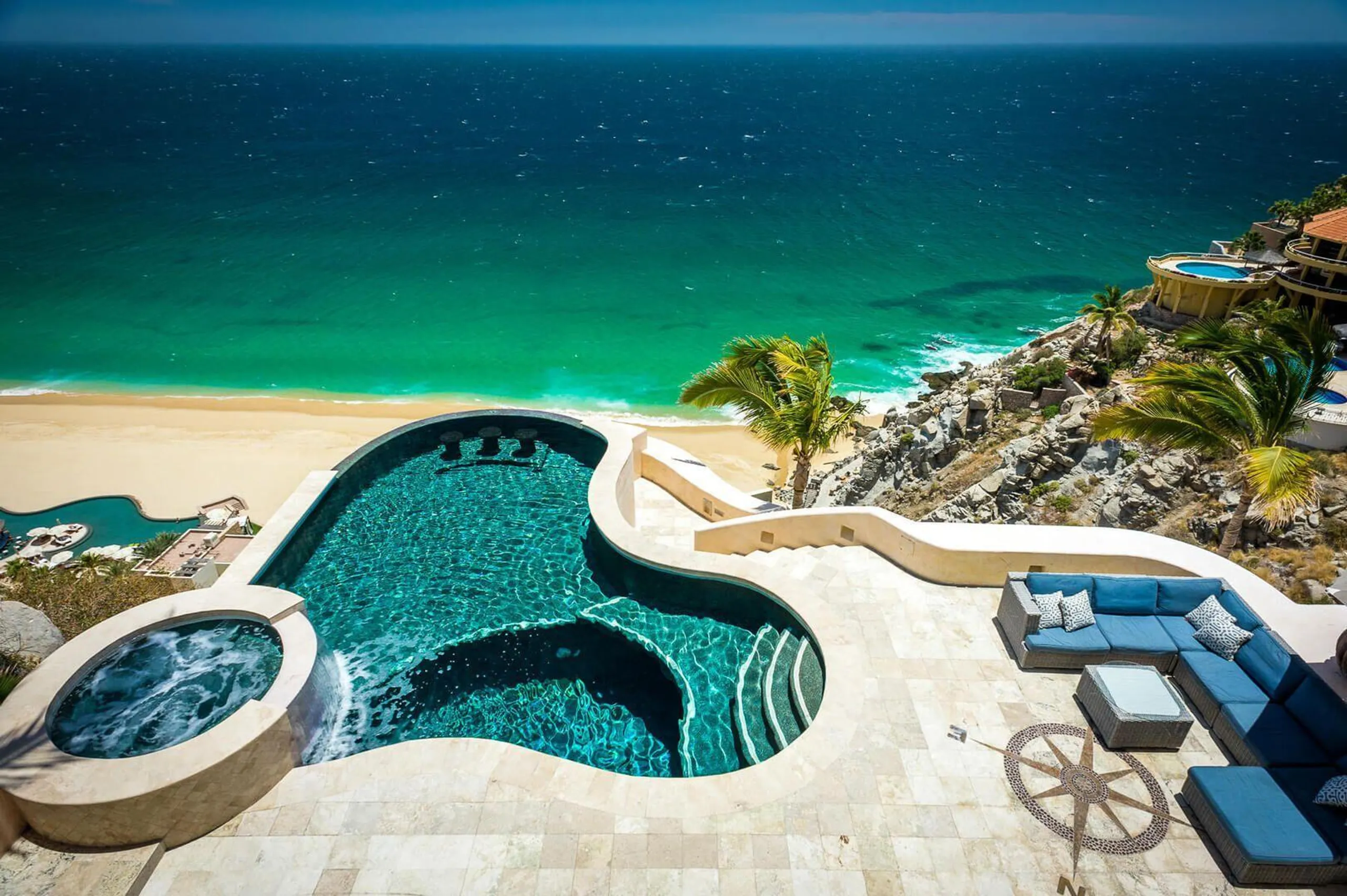 Grand Pedregal Estate with Infinity Pool, Hot Tub and Ocean Views — photograph 4