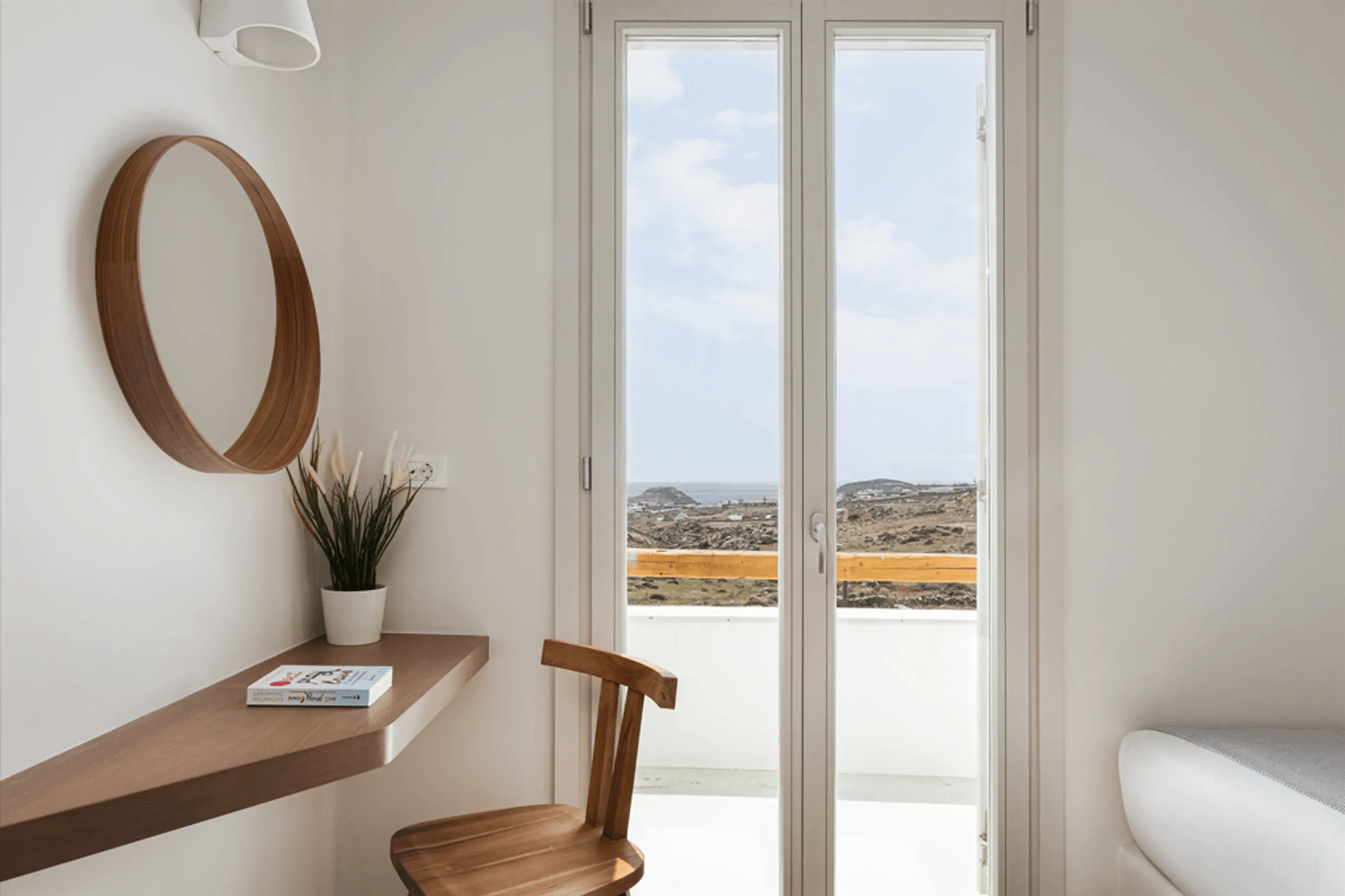 Retreat to Your Lavish Bedroom with Panoramic Windows and Unforgettable Natural Surroundings — photograph 9