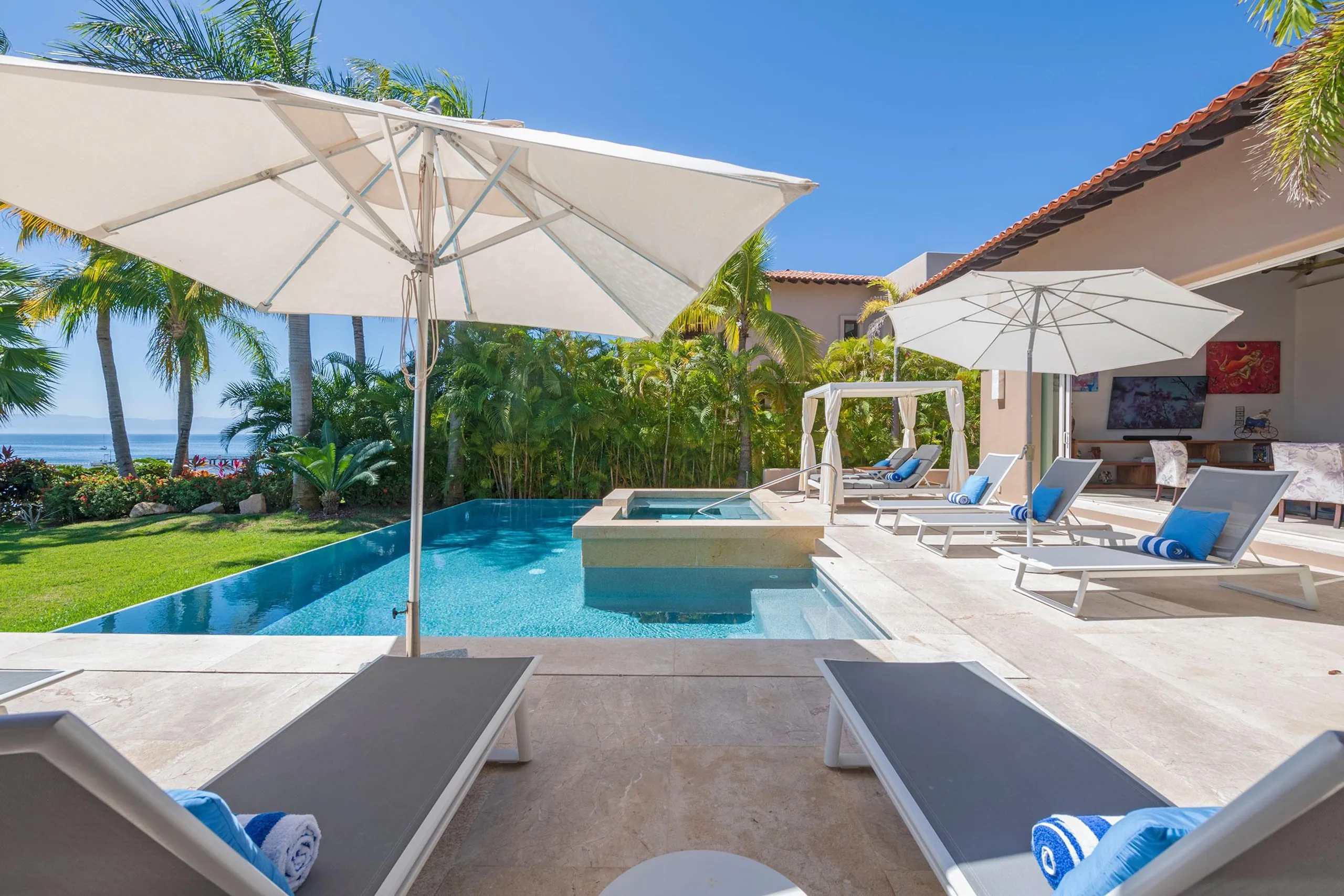 El Encanto Luxury Modern Villa with Infinity Pool and wonderful Ocean Views — photograph 6