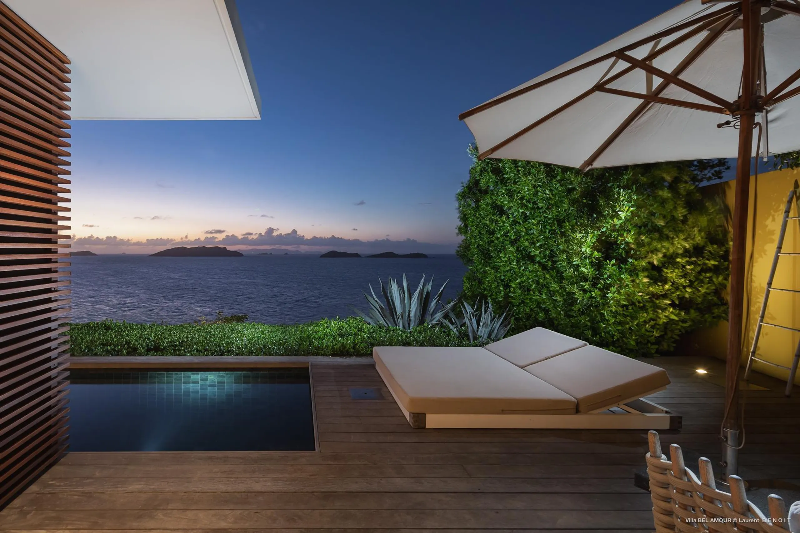 Brilliant Paradise Estate with Private Pool and Ocean Views — photograph 4