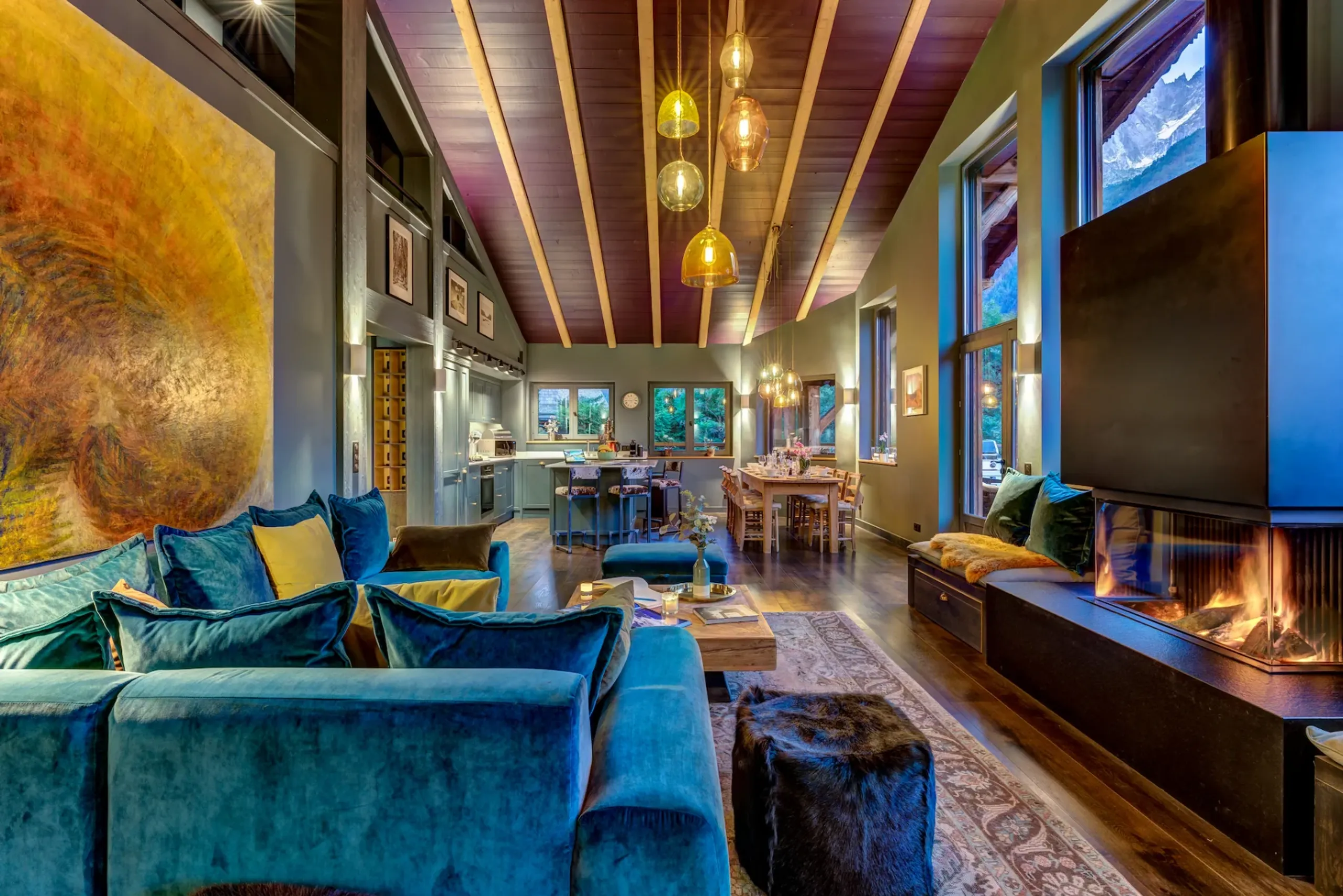 Alluring 5-Bedroom Les Moussoux Chalet with Swim Spa, Sauna, and Unmatched Mont-Blanc Views — photograph 11