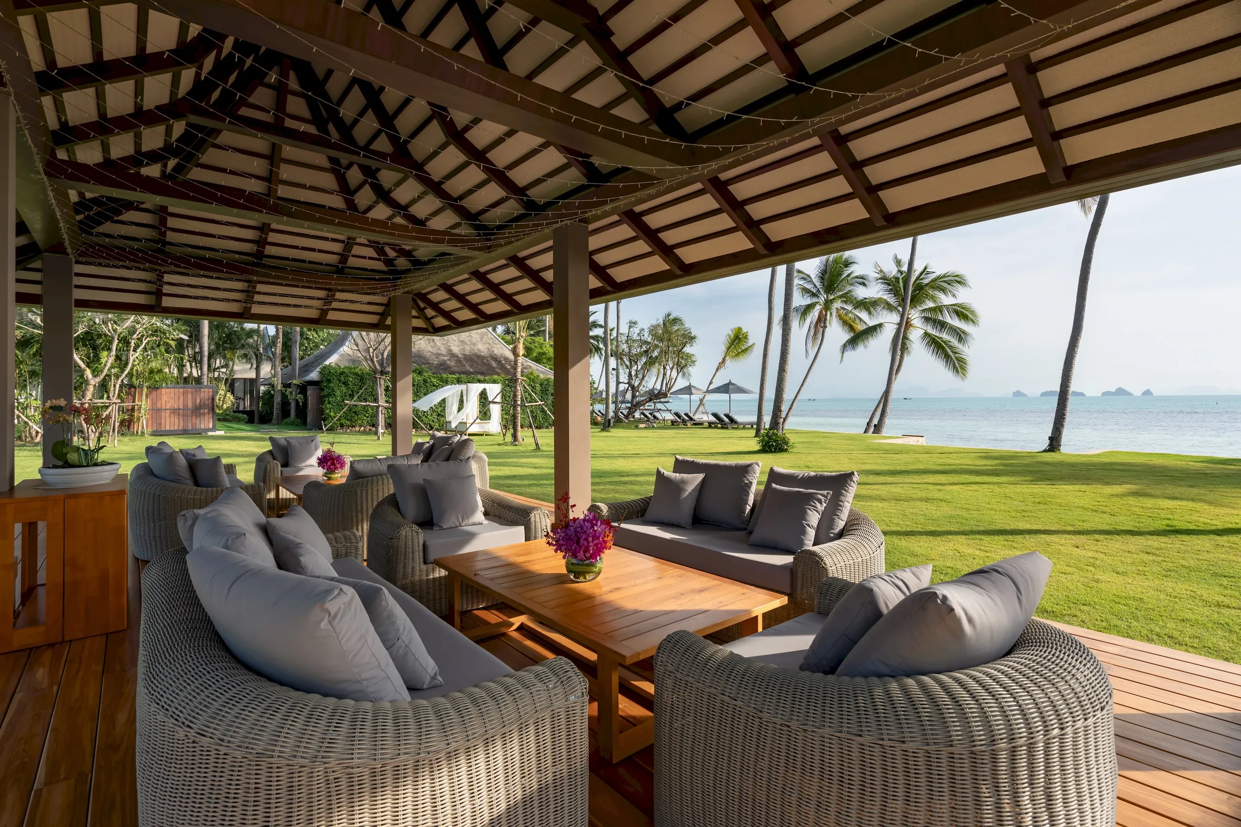 Fantastic Japanese-Thai Villa with Three Infinity Pools, Private theatre, and a Serene Spa — photograph 6