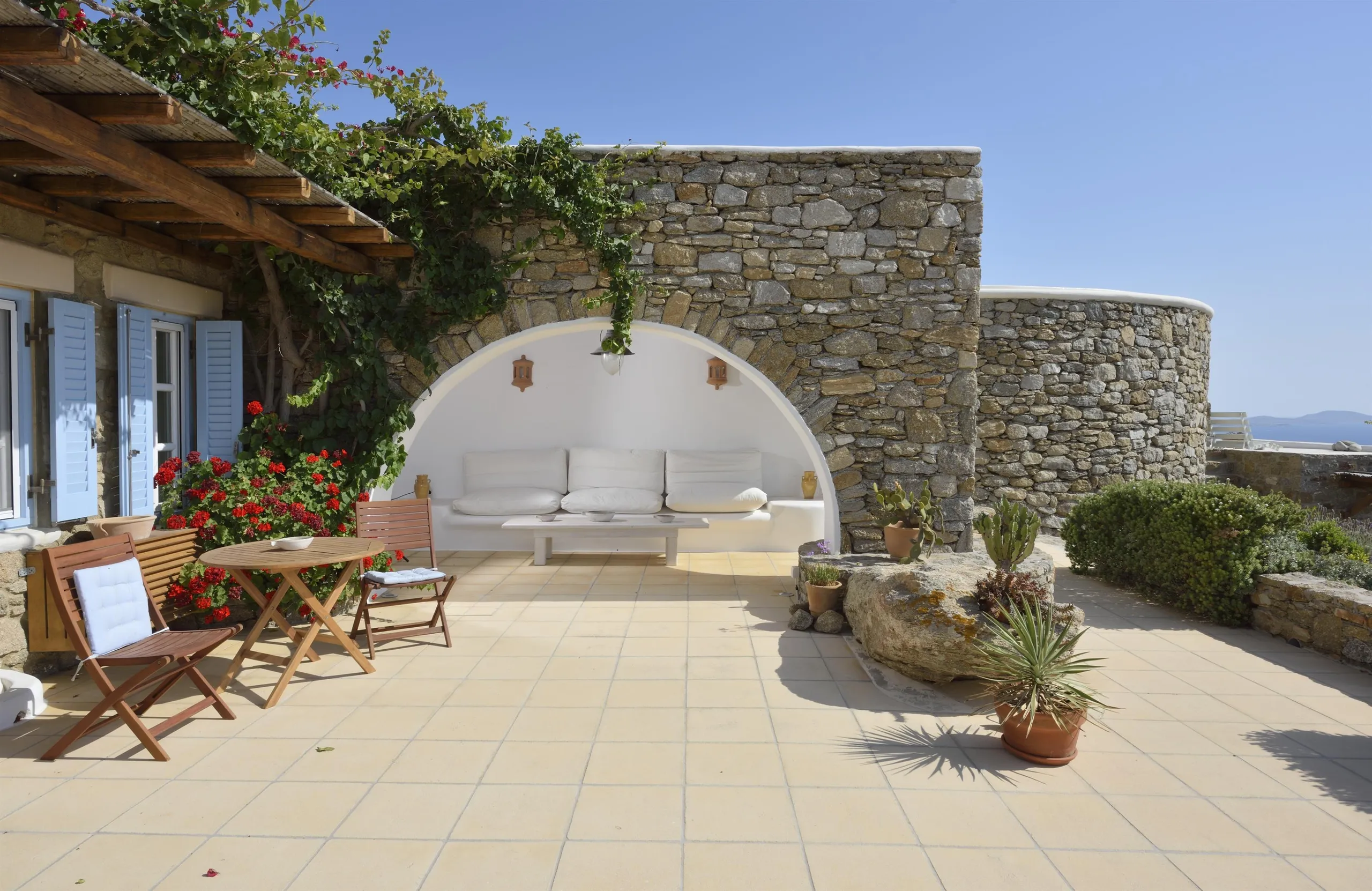 Elegant Mykonos Luxe Villa With Large Pool and Panoramic Ocean Views — photograph 11