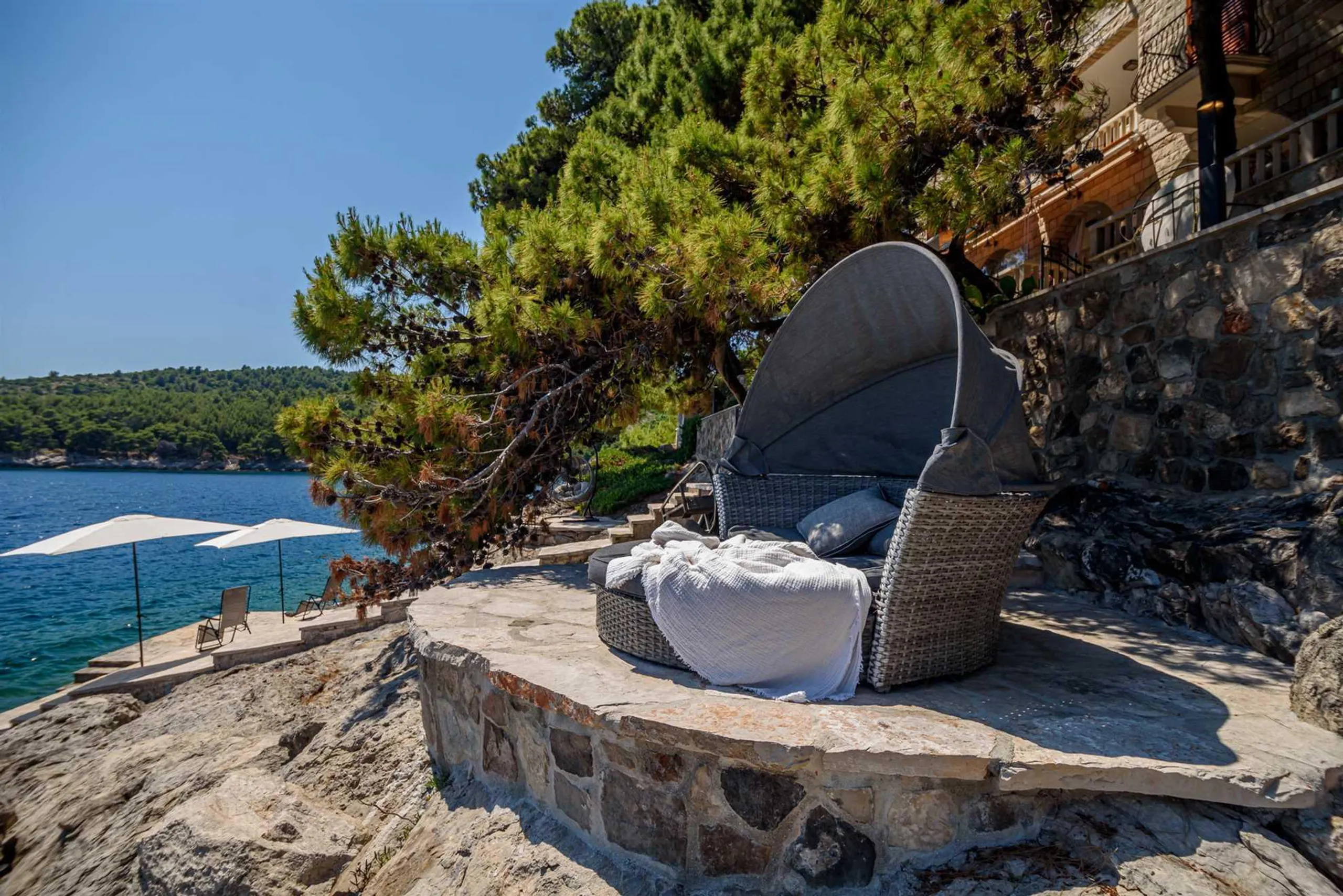 Enchanting Dalmatian Villa with Private Pool and Stunning Sea View — photograph 11