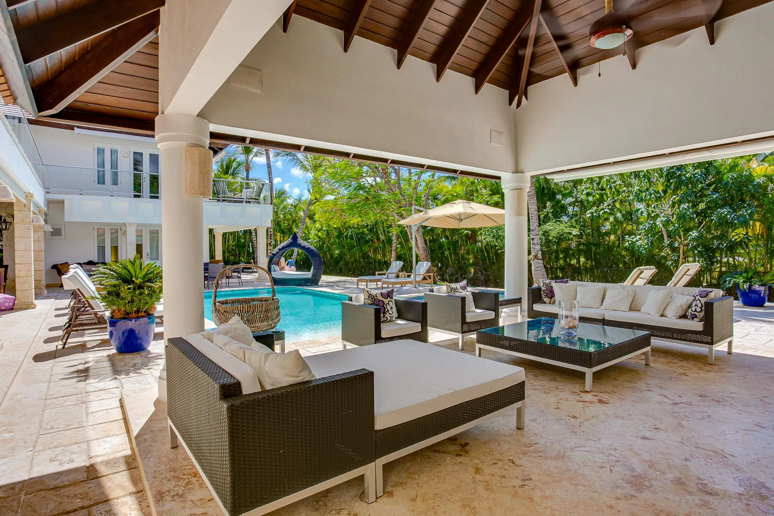 Impressive 8-Bedroom Villa with Private Pool in Punta Cana Resort — photograph 11