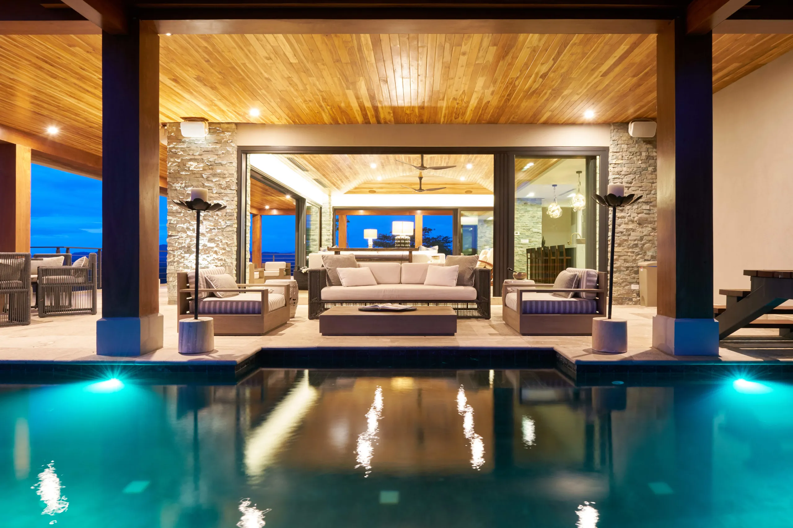 Breathtaking 5 Bedroom Villa with Private Pool, and Ocean Views — photograph 3