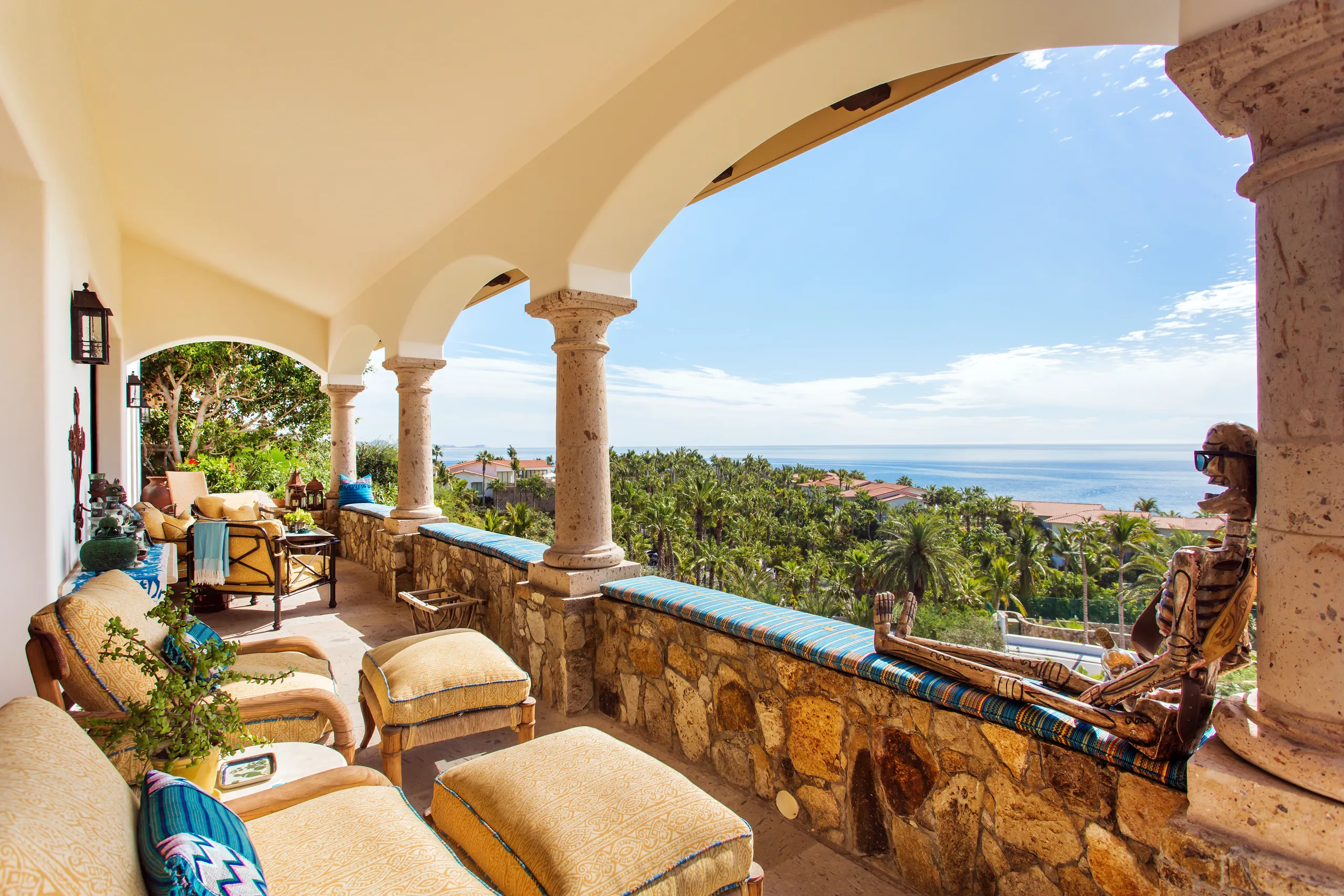 Immersive 4-Bedroom Villa with Infinity Pool, Sea Views and Palmilla Access — photograph 3