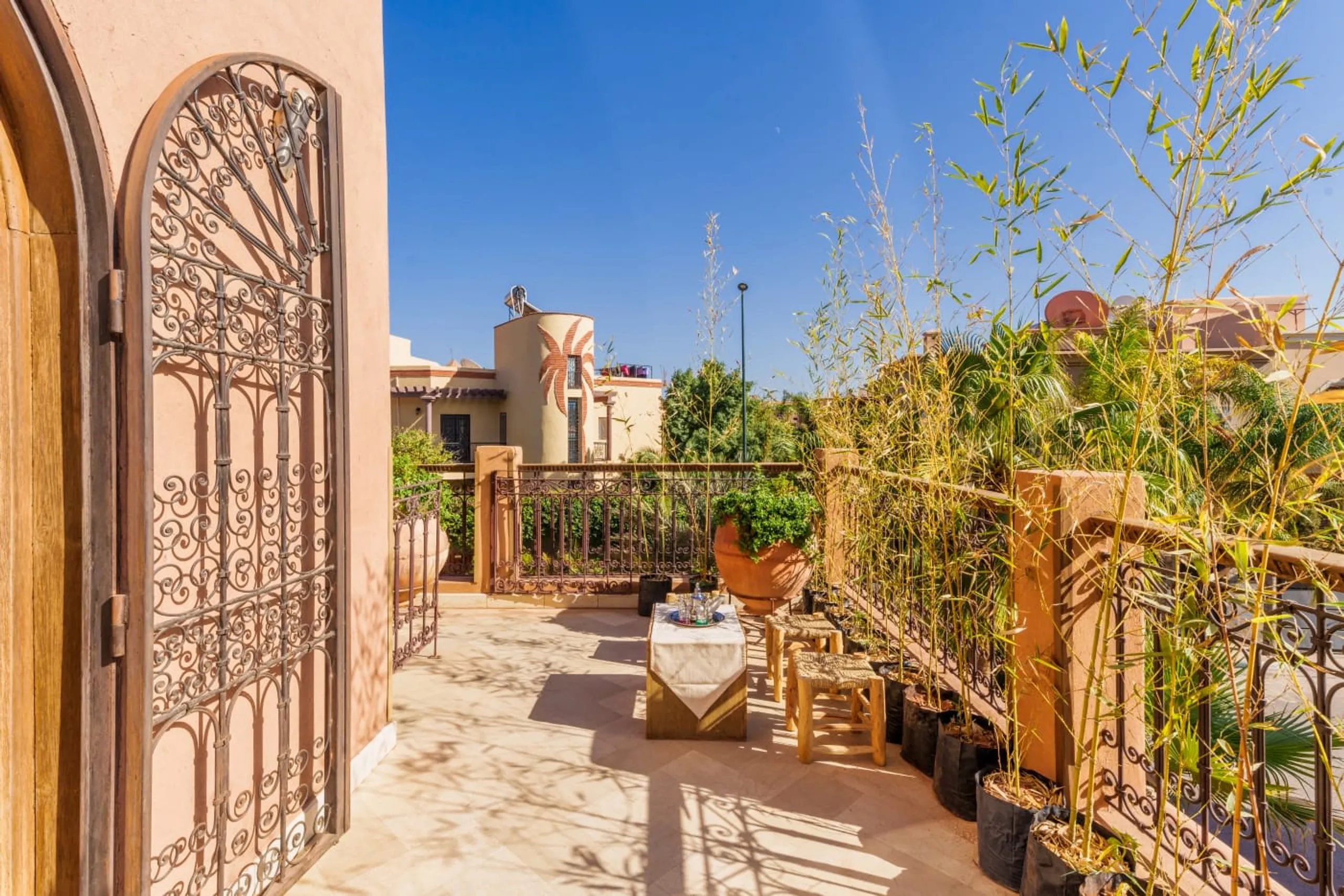 Refined Luxury with Pool, Hammam, and Patio — photograph 3